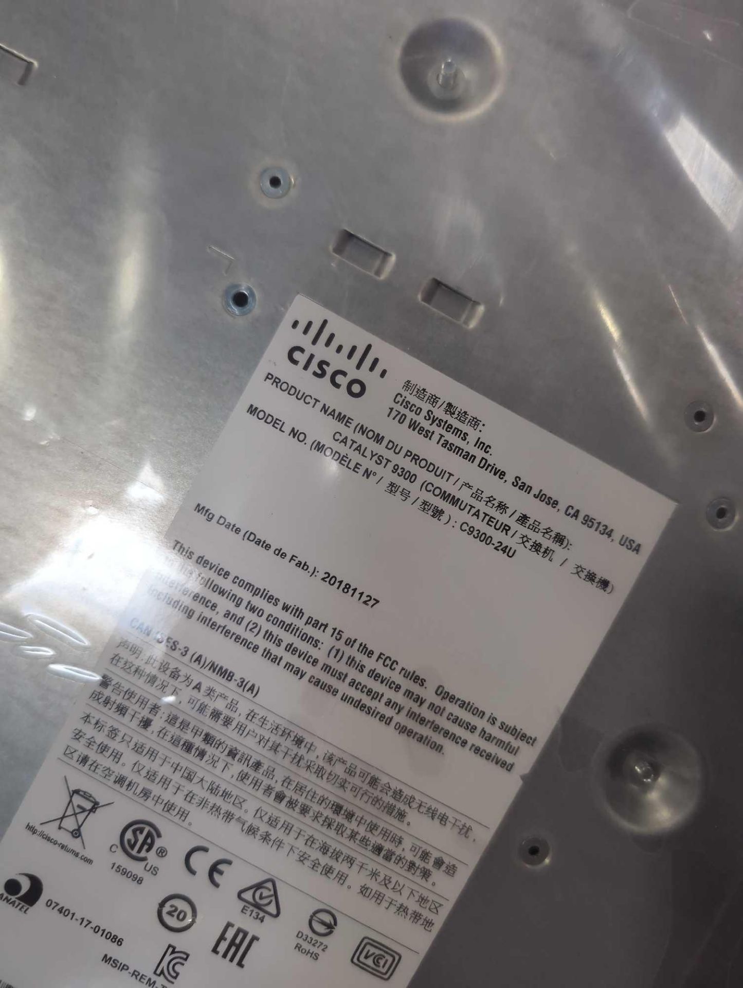 Cisco C9300-24U - Image 5 of 7