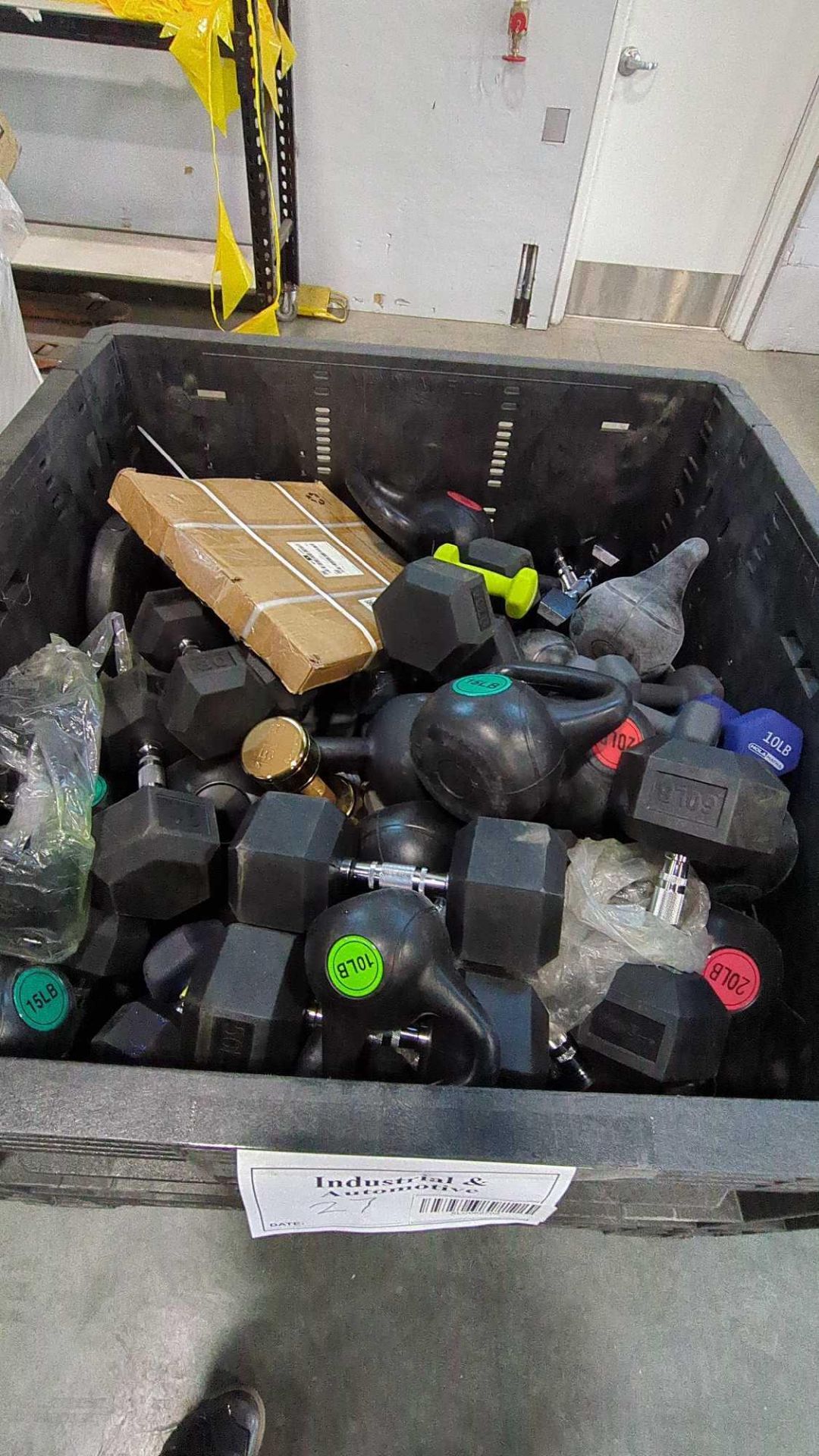 bin of weights - Image 7 of 8