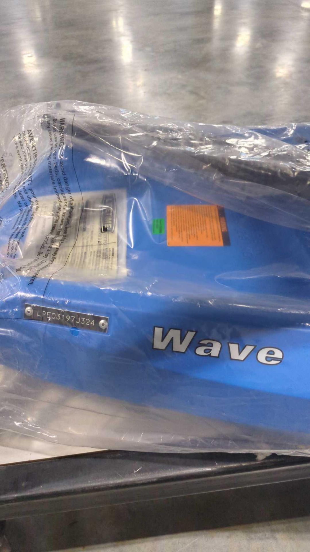 Two Wave Lifetime Kayaks - Image 5 of 6