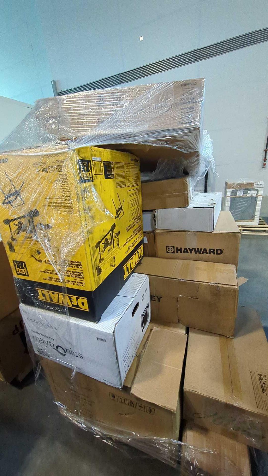 Dewalt Table saw and more - Image 4 of 11