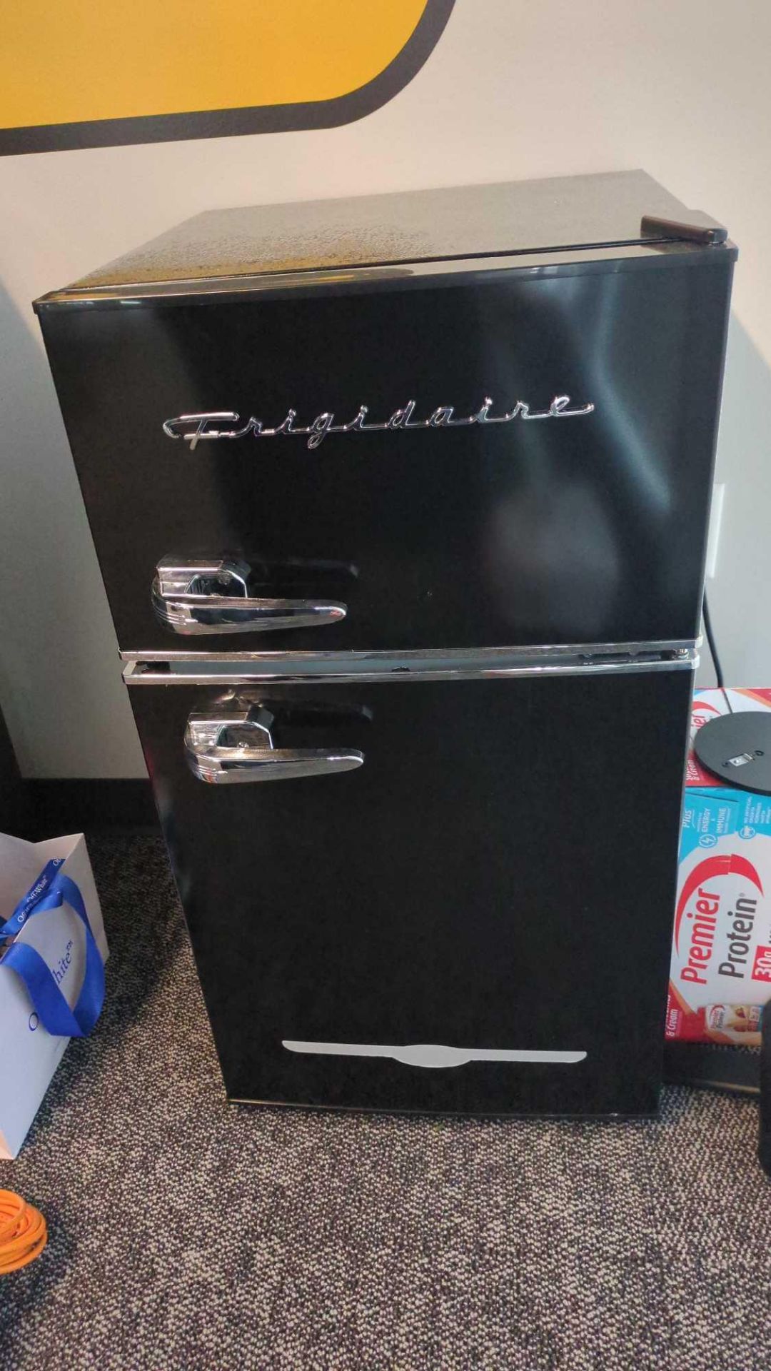 Frigidaire mini fridge