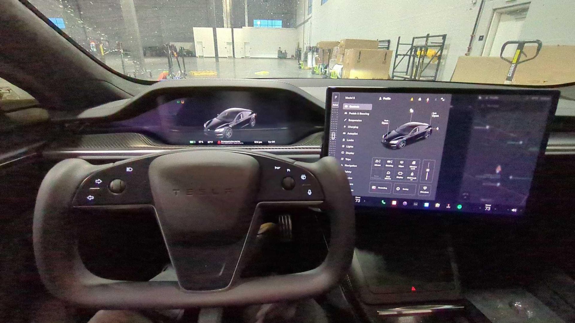 Tesla Model S Plaid - Image 16 of 30