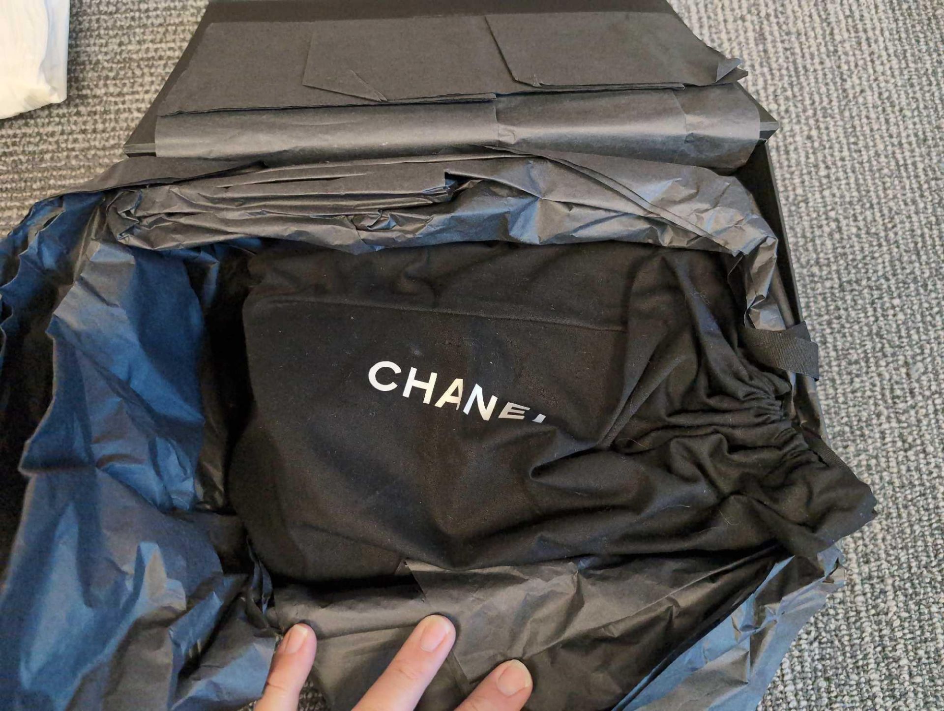 chanel hand bag - Image 6 of 12