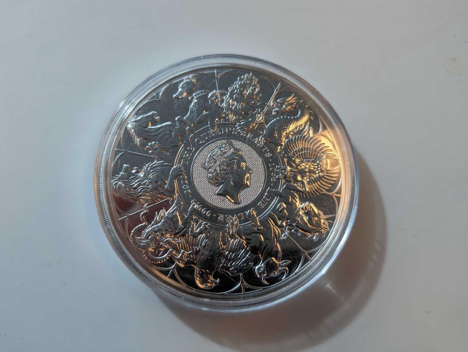 10 oz queen beast to completer coin - Image 2 of 3
