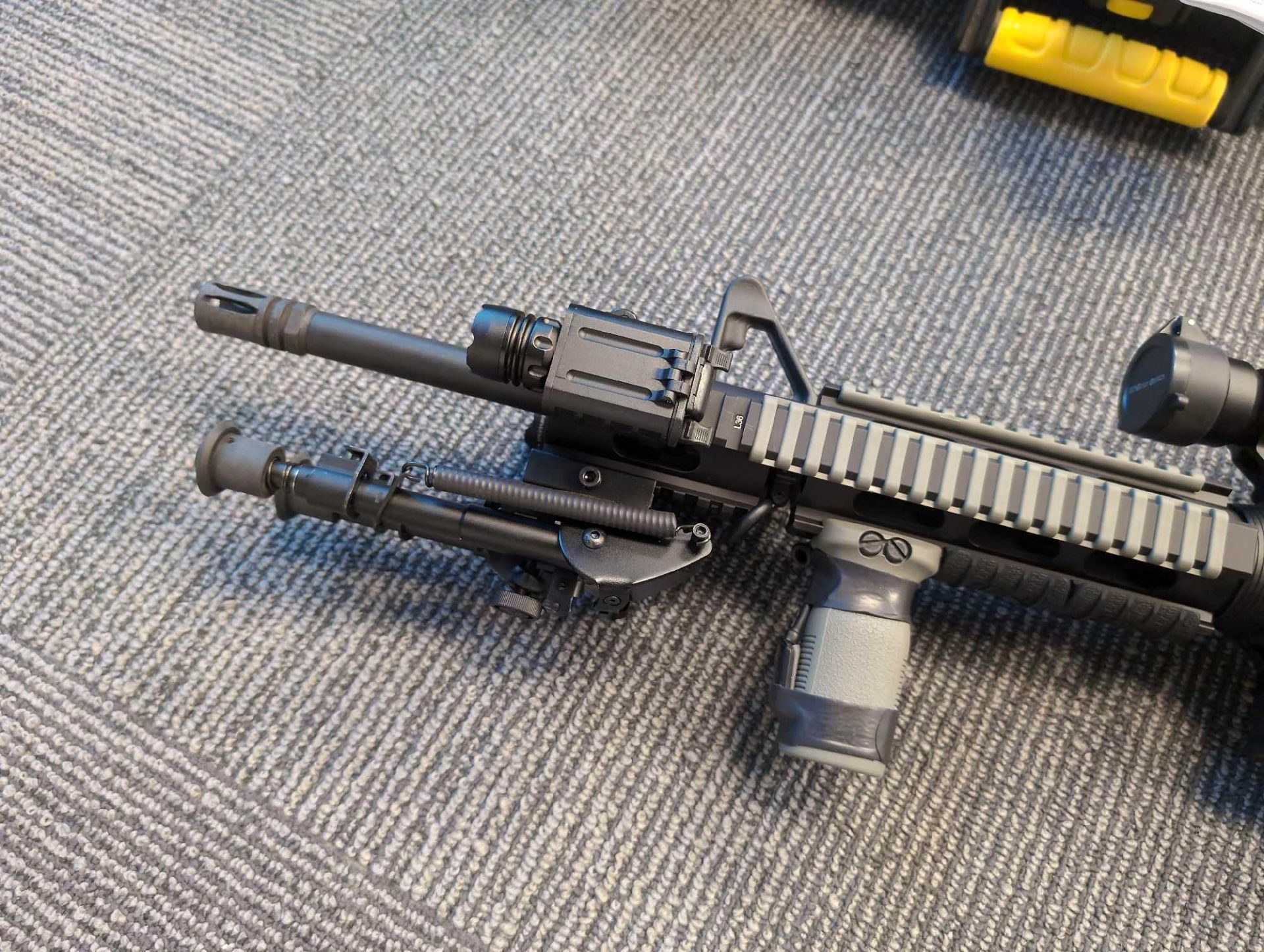 AR Rifle - Image 13 of 19