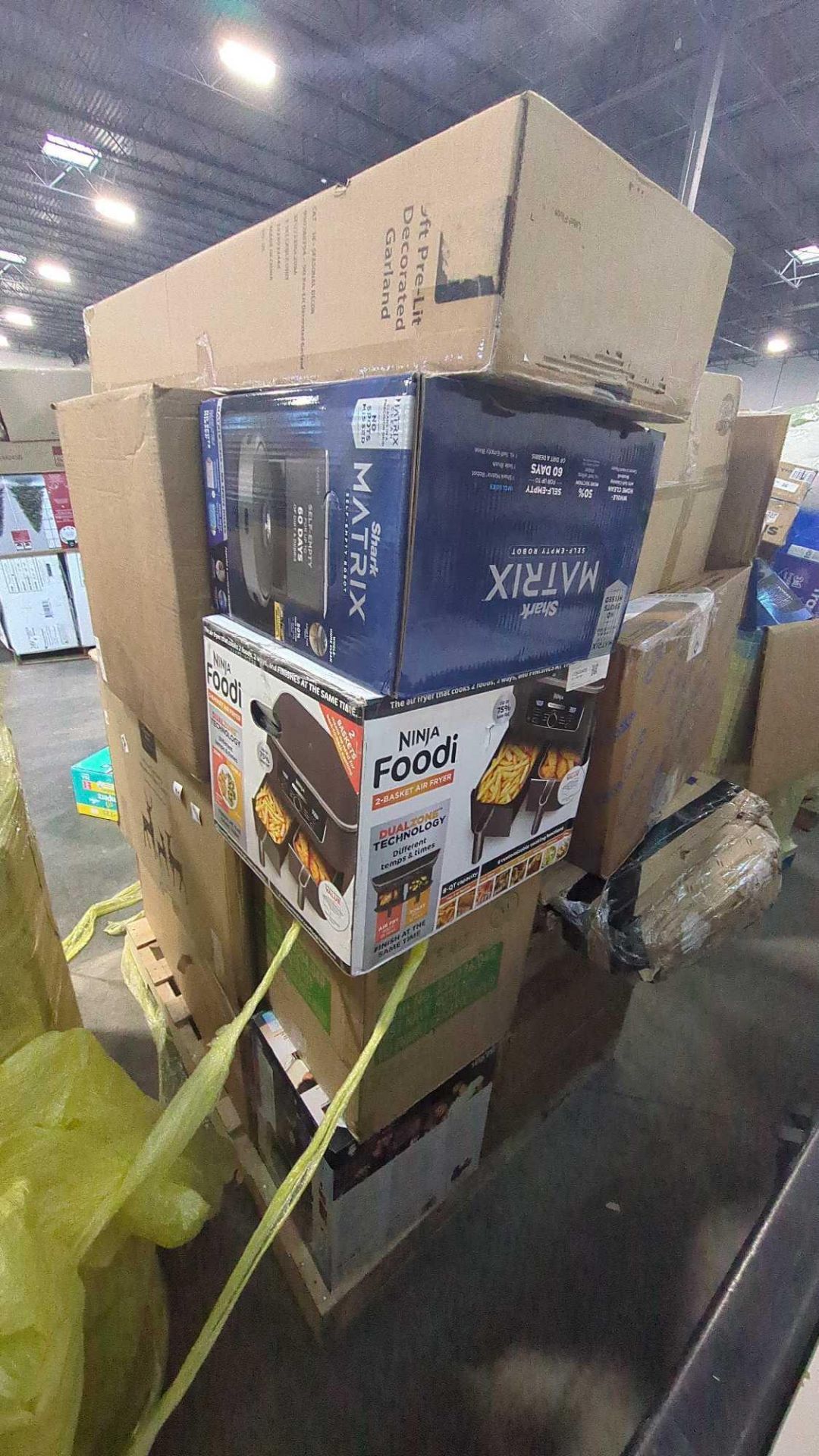 Pallet- Pampers, Cookware set, twinkling deer, used ice maker?, shark matrix, Ninja foodi, air fryer - Image 6 of 9