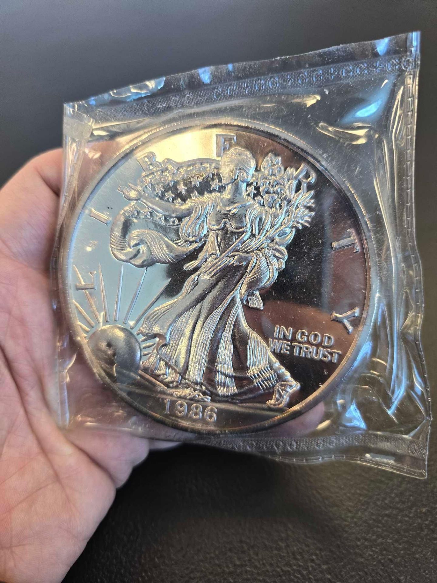 1 lb fine silver eagle coin - Image 2 of 3