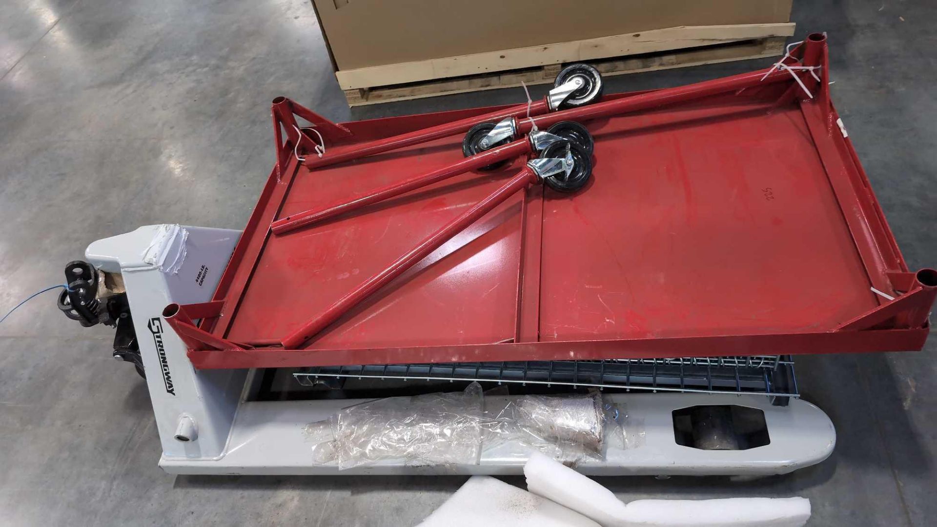 Pallet jack no handle, wire bin, and cart, - Image 2 of 4