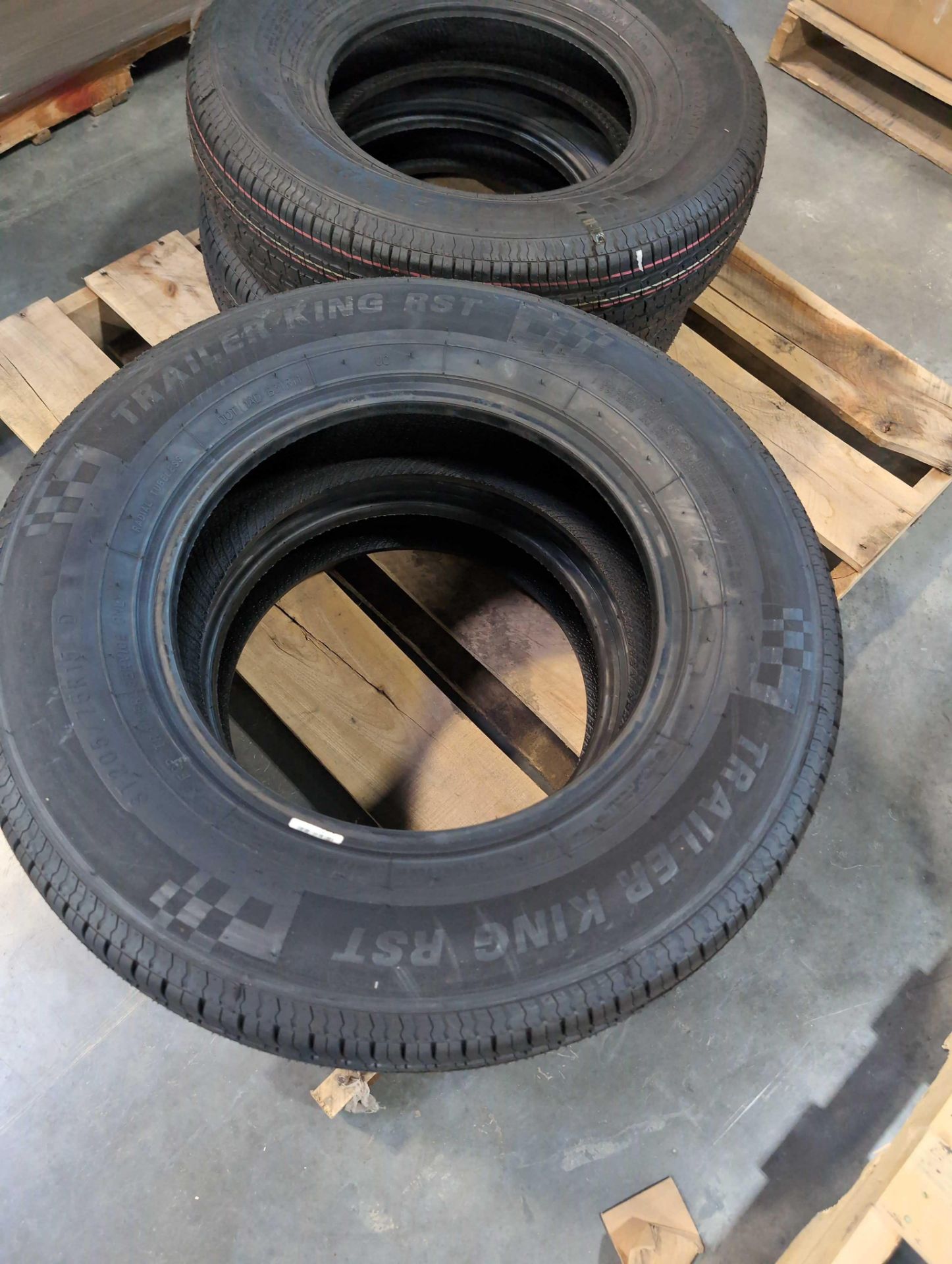 Tires:Trailer King RST 205 75R15, Trailer King 75R14 - Image 2 of 5