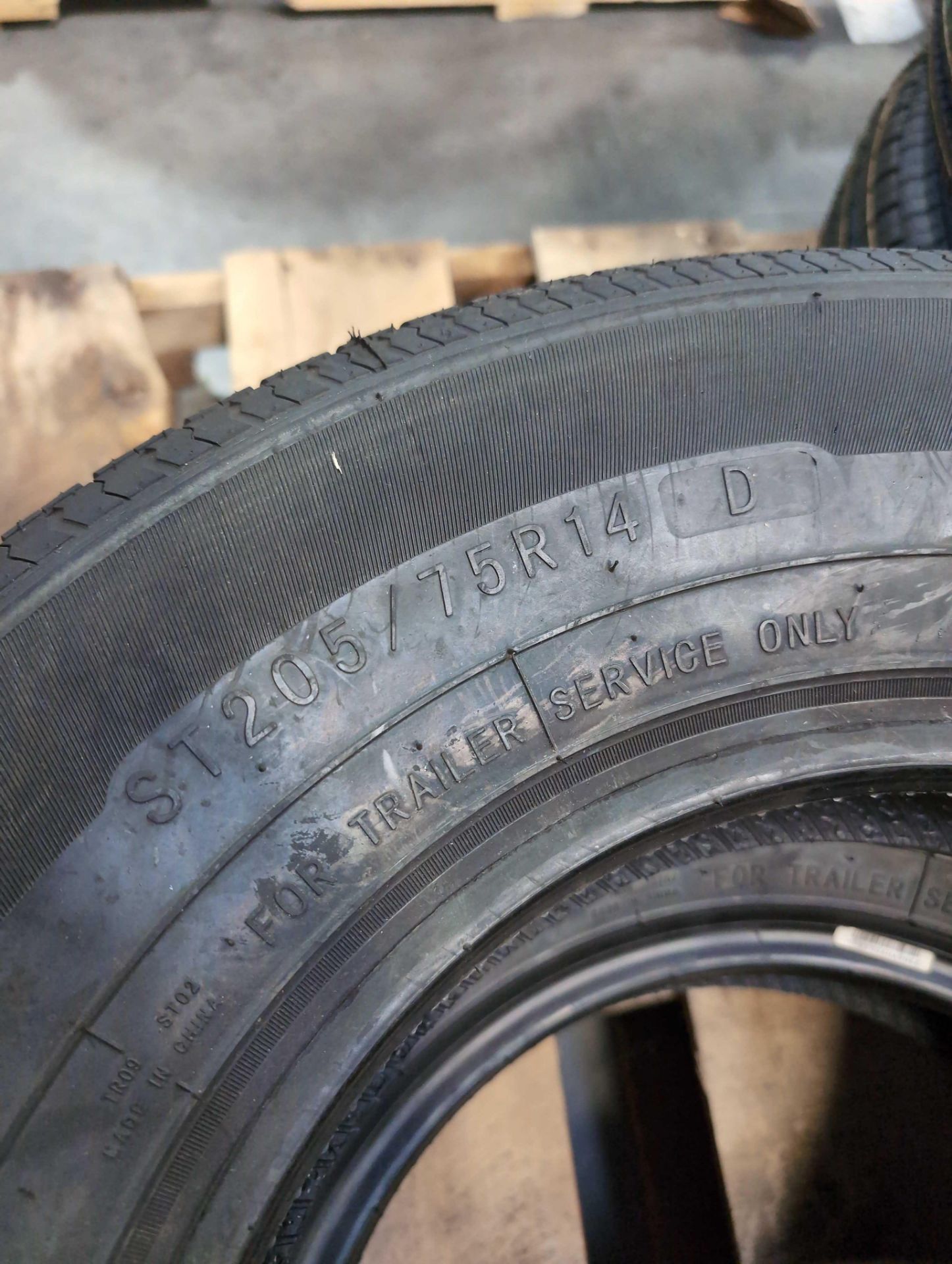 Tires:Trailer King RST 205 75R15, Trailer King 75R14 - Image 4 of 5