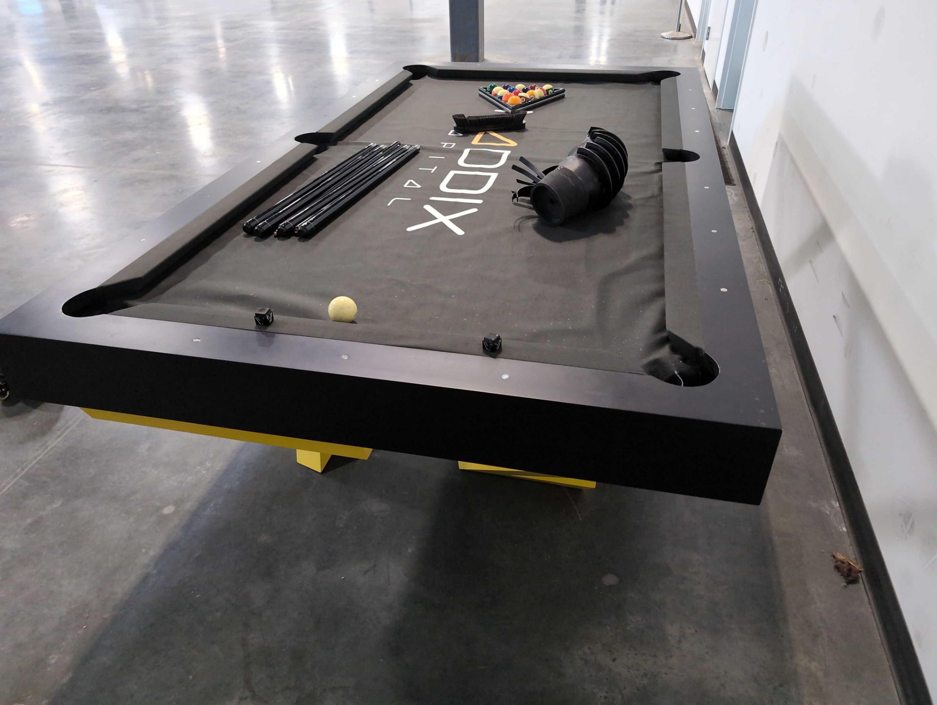 Custom Pool Table - Image 10 of 11