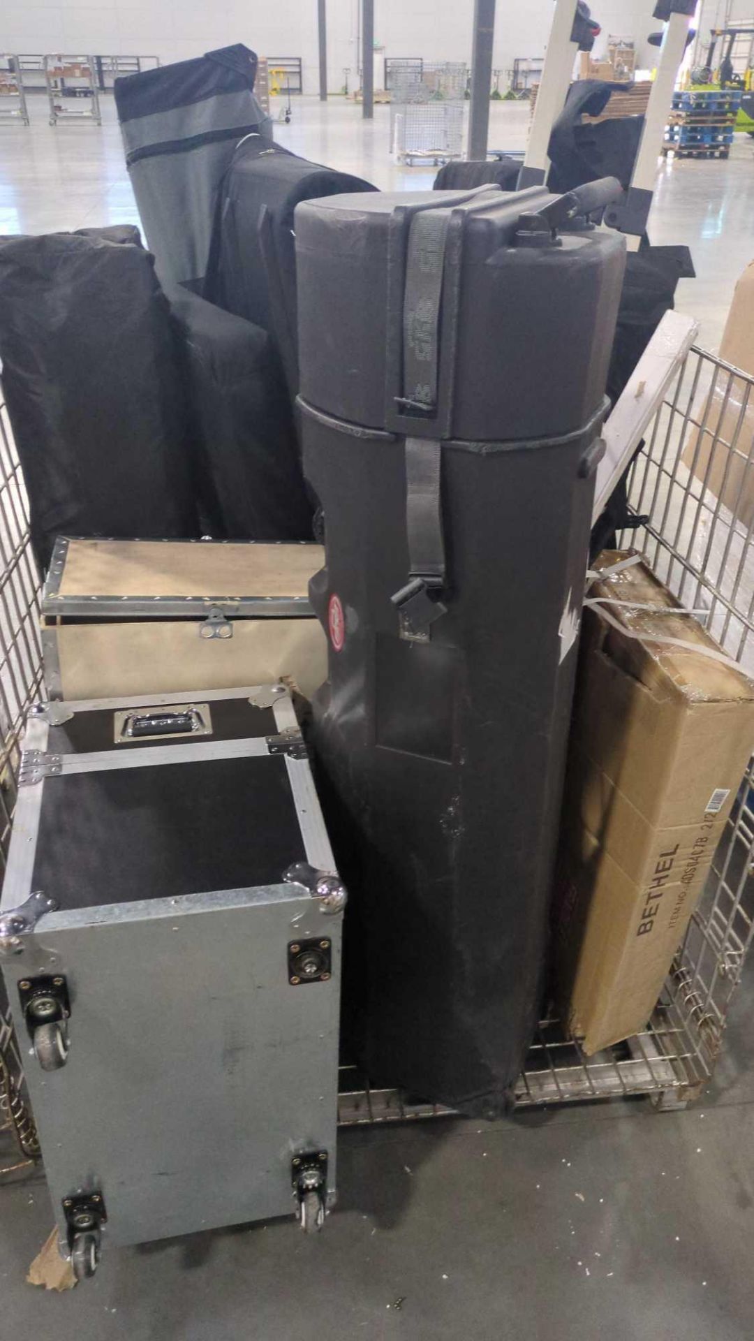 tripod, canopies, black case, vevor heavy duty arbor press 3 ton, fuguang battery tester? - Image 12 of 12