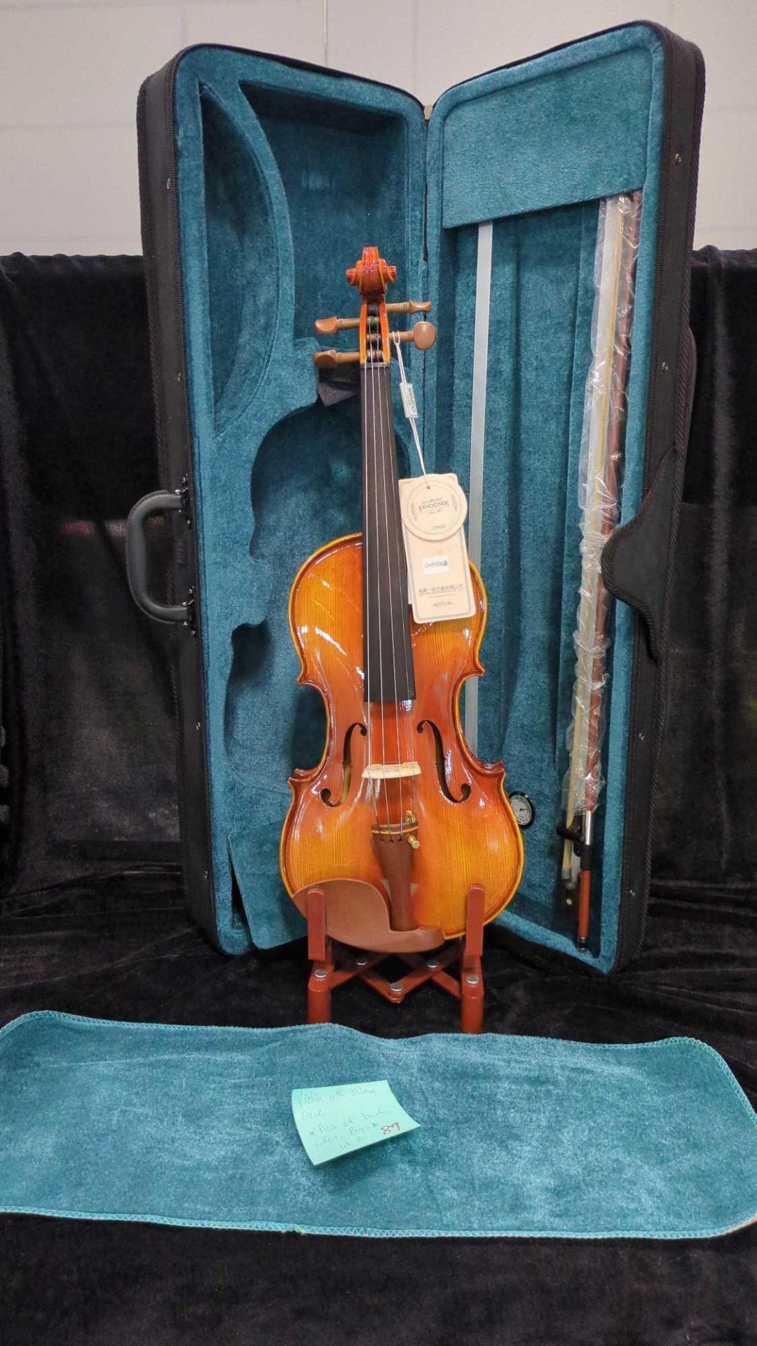 Violin w/ oblong case