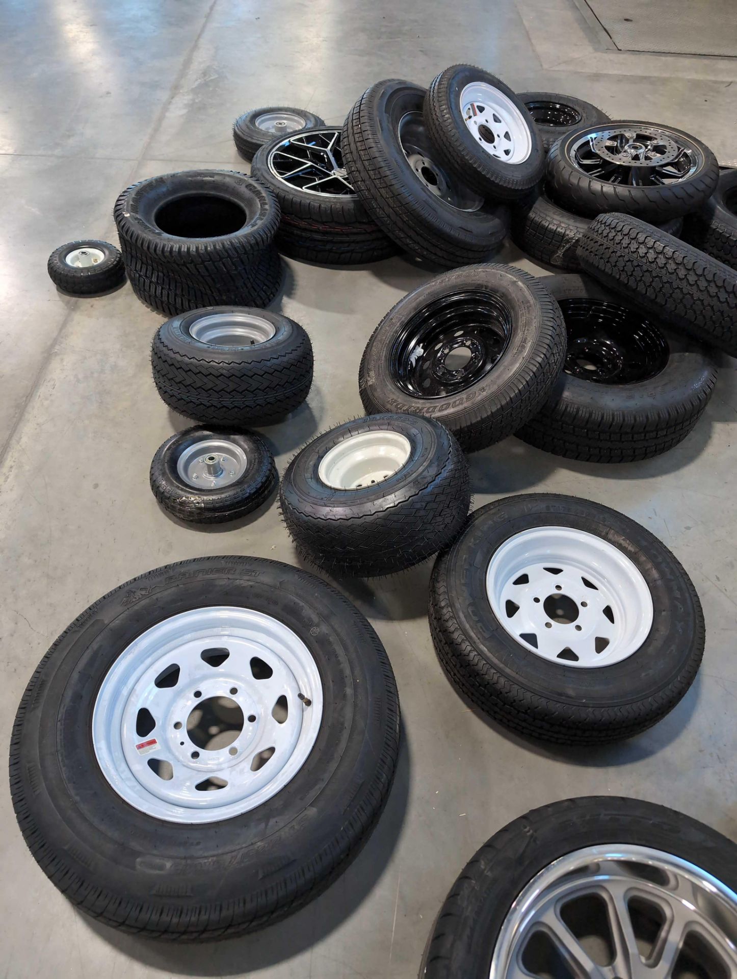 24 Wheels and Tires - Image 10 of 11