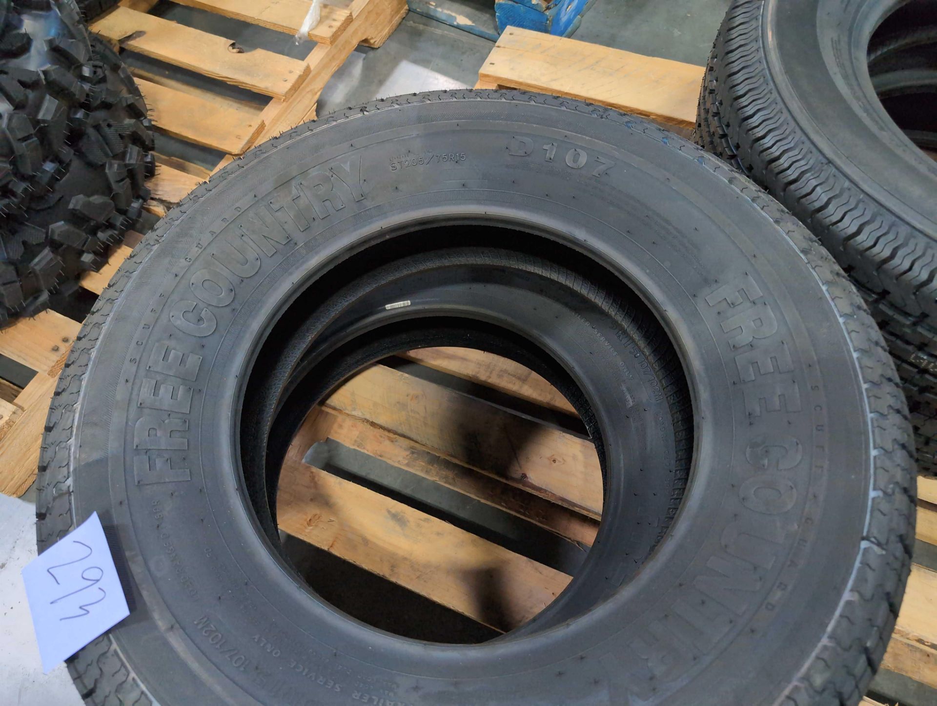 Free country d107 tires and radial st100 high run tires - Image 2 of 6