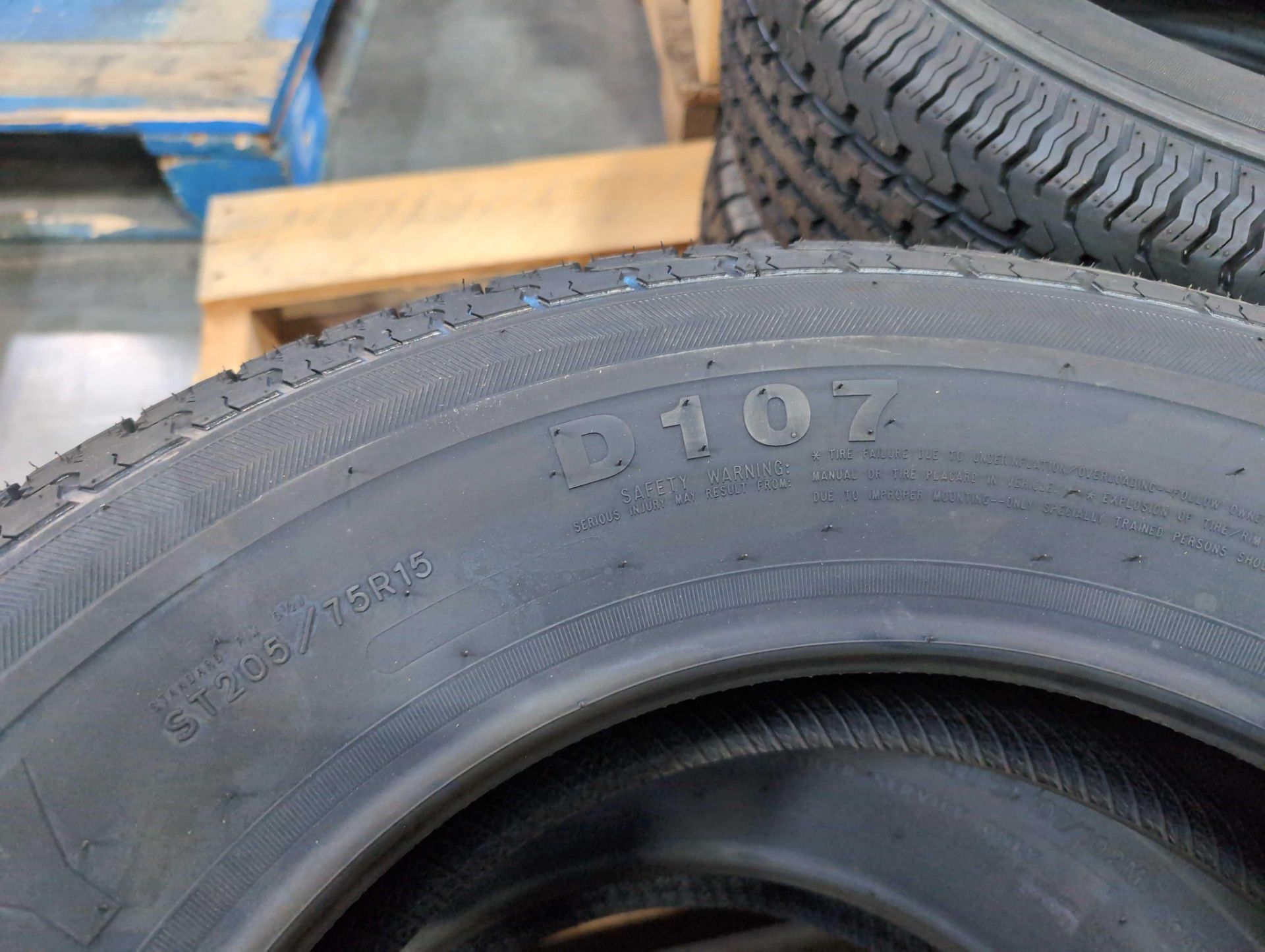 Free country d107 tires and radial st100 high run tires - Image 3 of 6