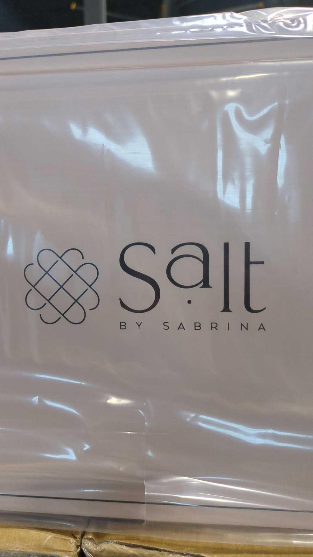 Salt by Sabrina Gold office set, Barcelona basket, Monaco Basket, Resin Storage box, Pen Holder, Spi - Image 2 of 13