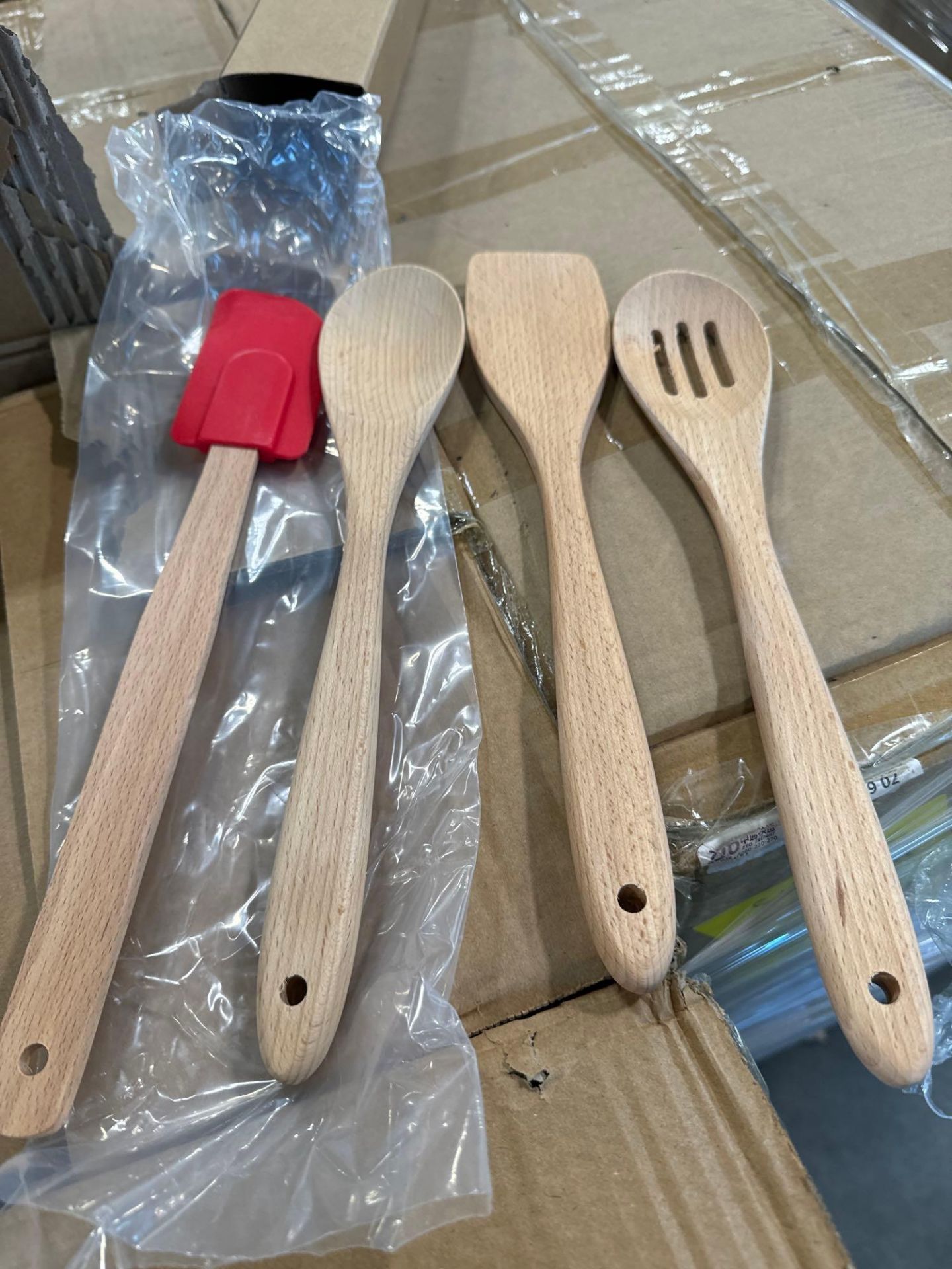 Boxes of 4 piece kitchen utensils
