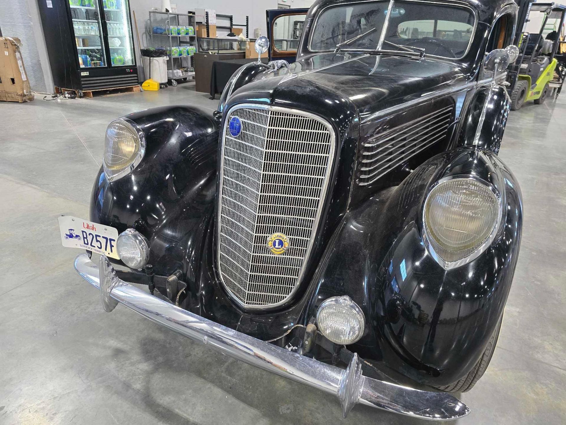 1938 Lincoln Model K v12 (last ran 4 years ago, we believe it needs new gas and a battery)  VIN #K91 - Image 2 of 37