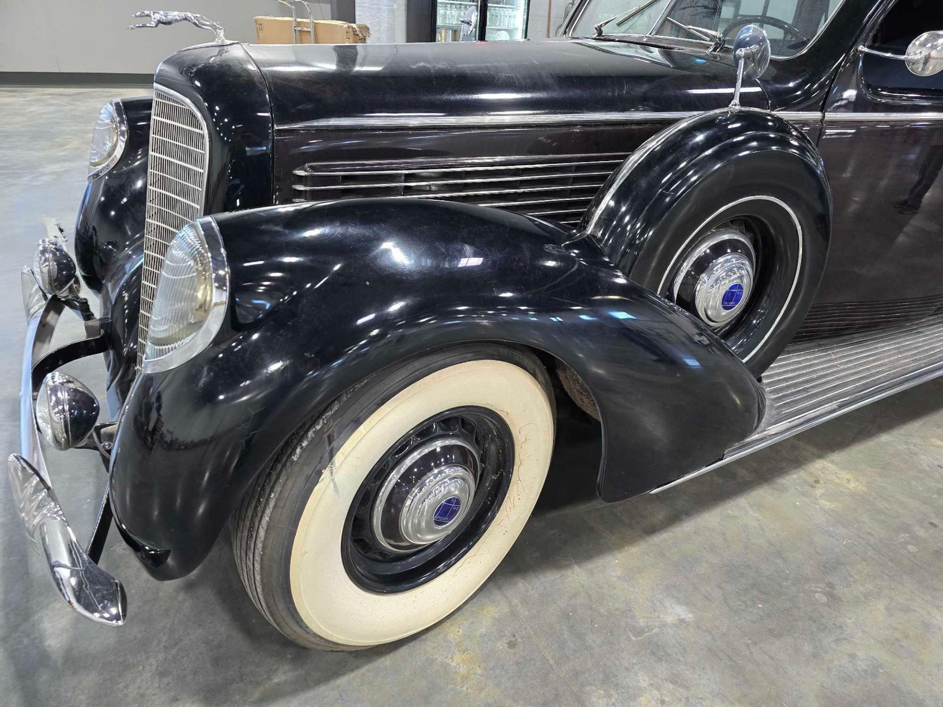 1938 Lincoln Model K v12 (last ran 4 years ago, we believe it needs new gas and a battery)  VIN #K91 - Image 3 of 37