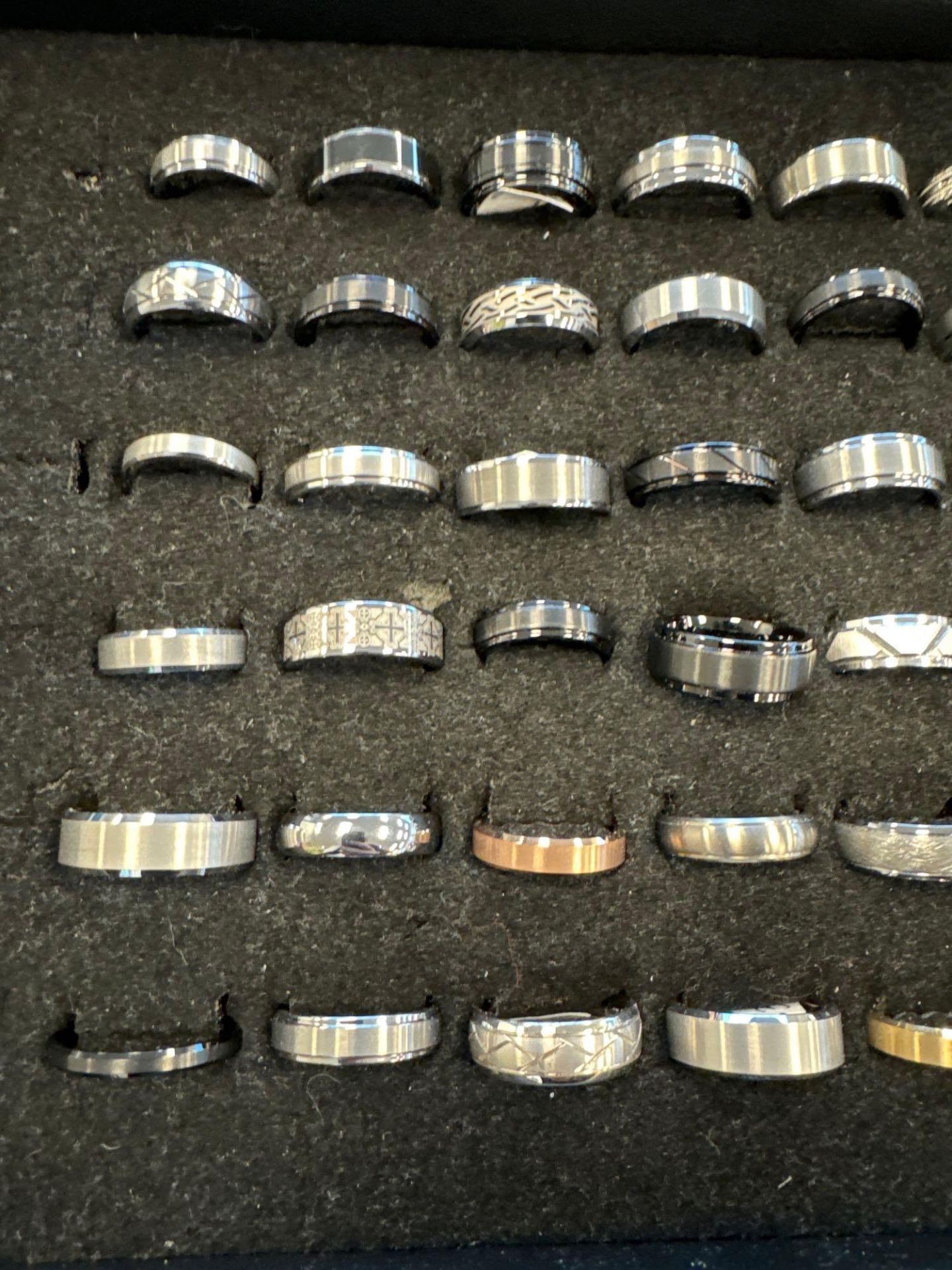 *Mens Wedding Bands: Metal Tungsten Carbide, Cobalt, Titanium - Image 2 of 5