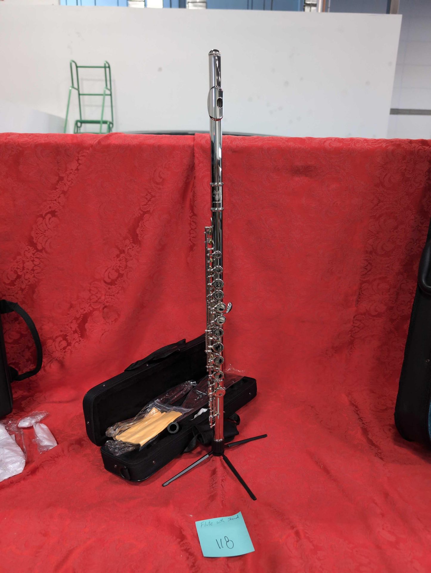 Flute w/stand