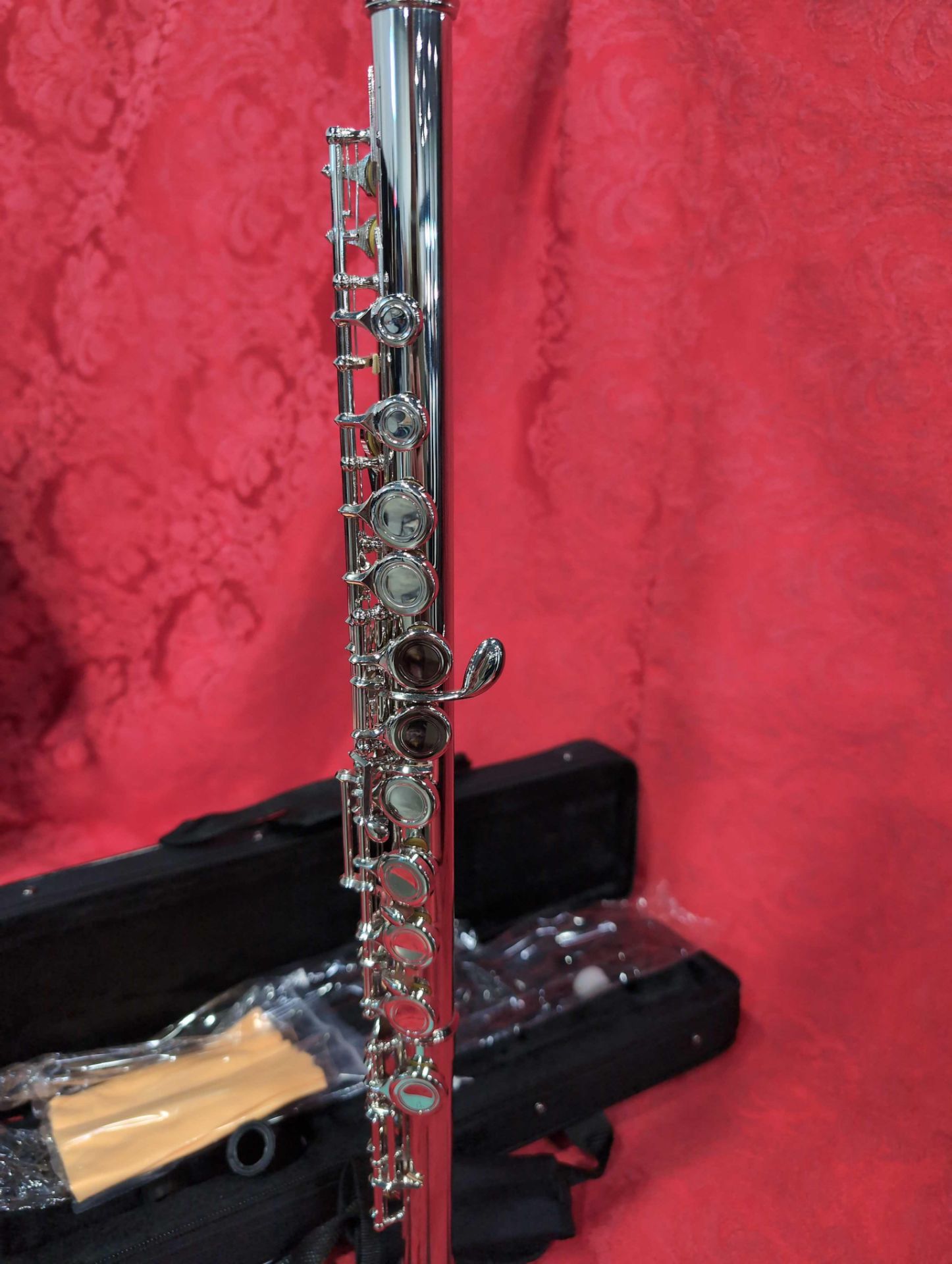 Flute w/stand - Image 4 of 6