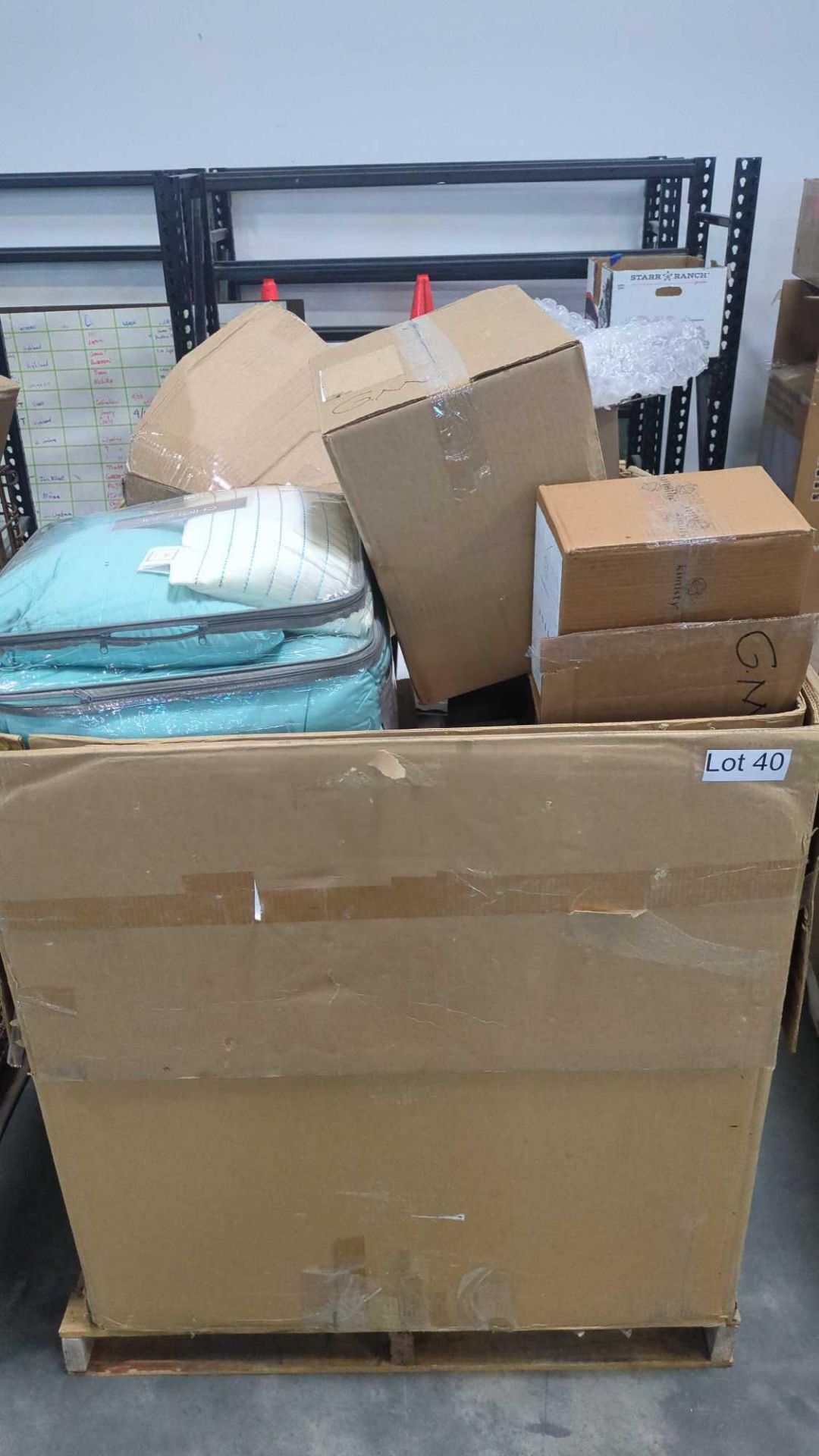 Bedding, pampered chef, food trays, planter, plates, poly mailer and more - Image 6 of 6