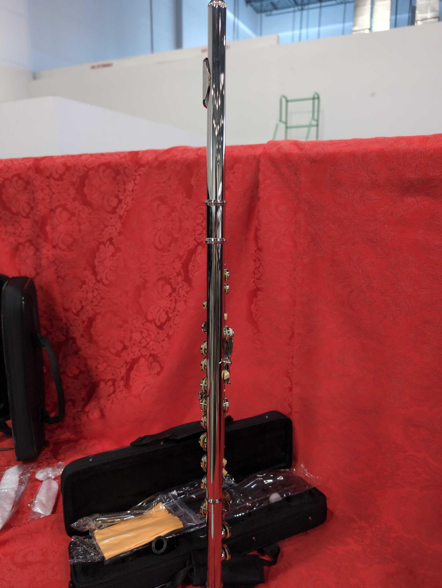 Flute w/stand - Image 6 of 6