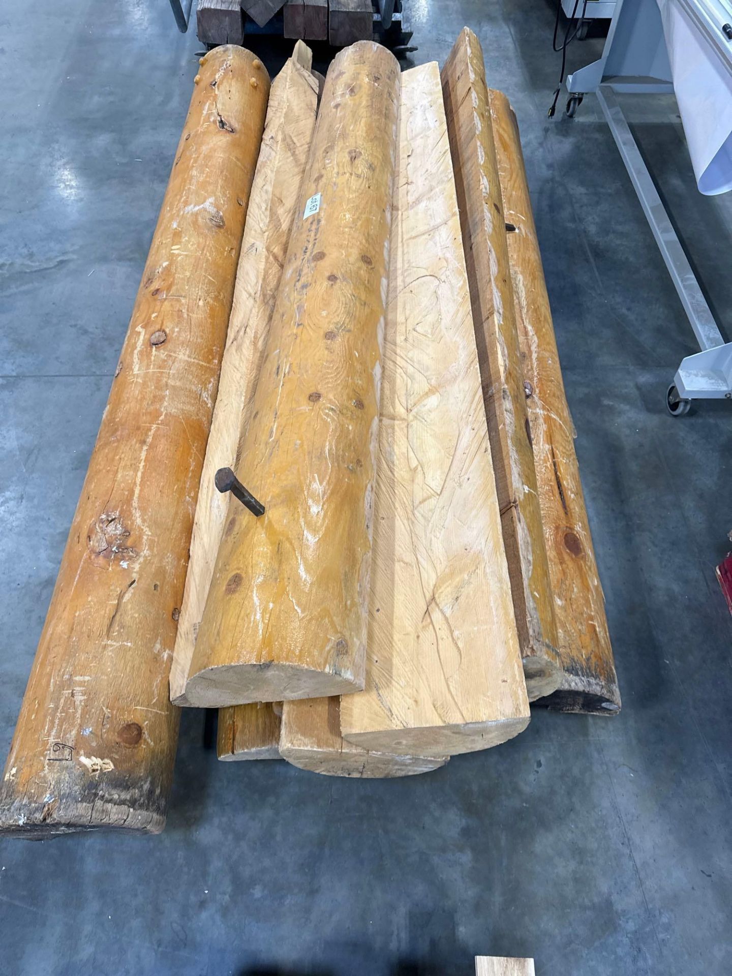 Large Logs - Image 3 of 3