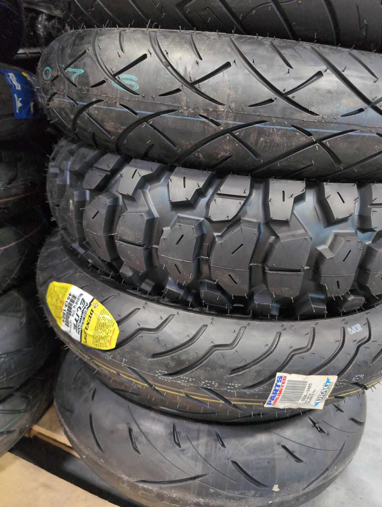 pallet of Dunlop elite in Michelin motorcycle tires - Image 4 of 8