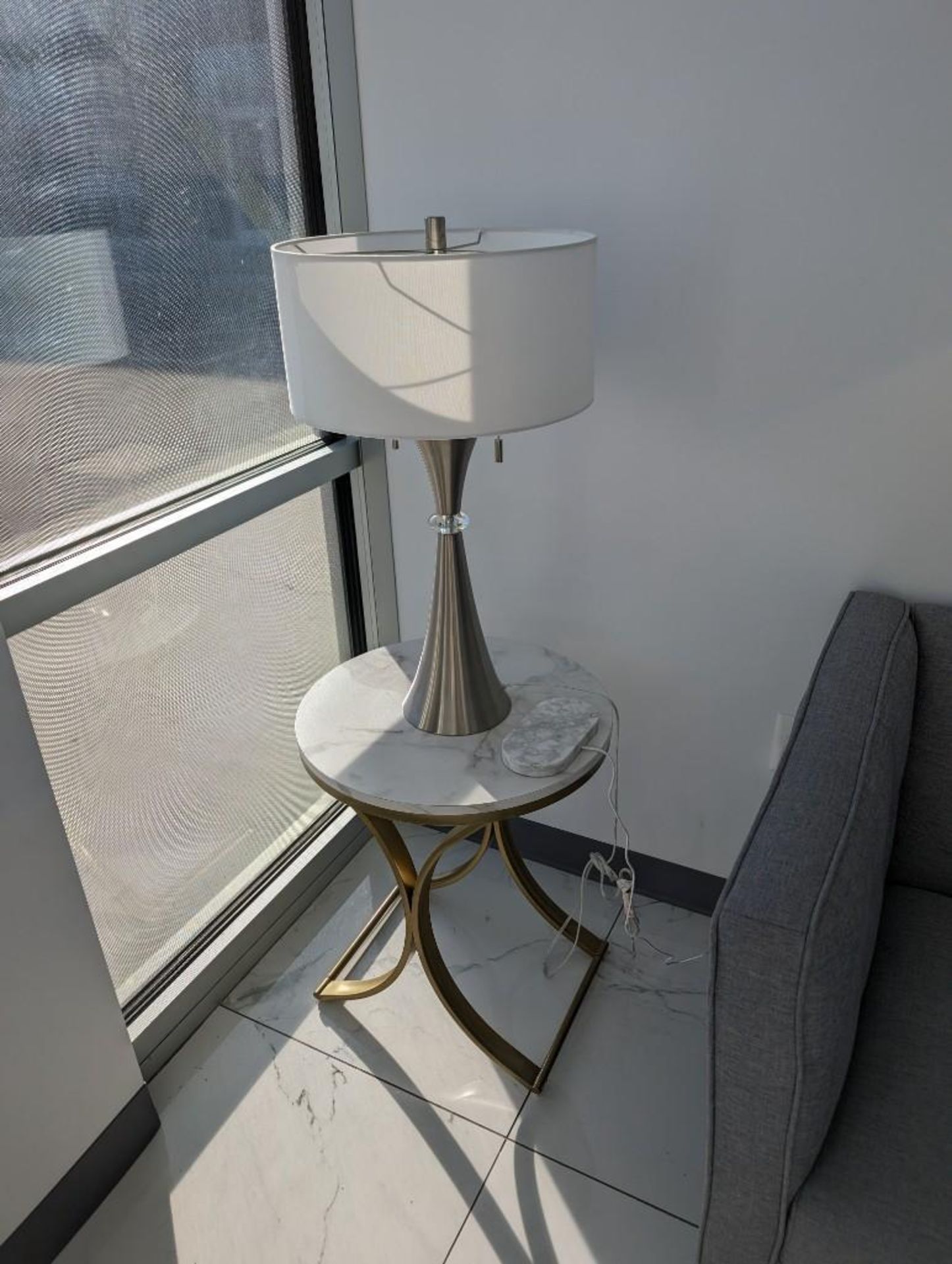 Matching Round Marble/brass side tables and round coffee table w/ Matching Lamps - Image 2 of 3