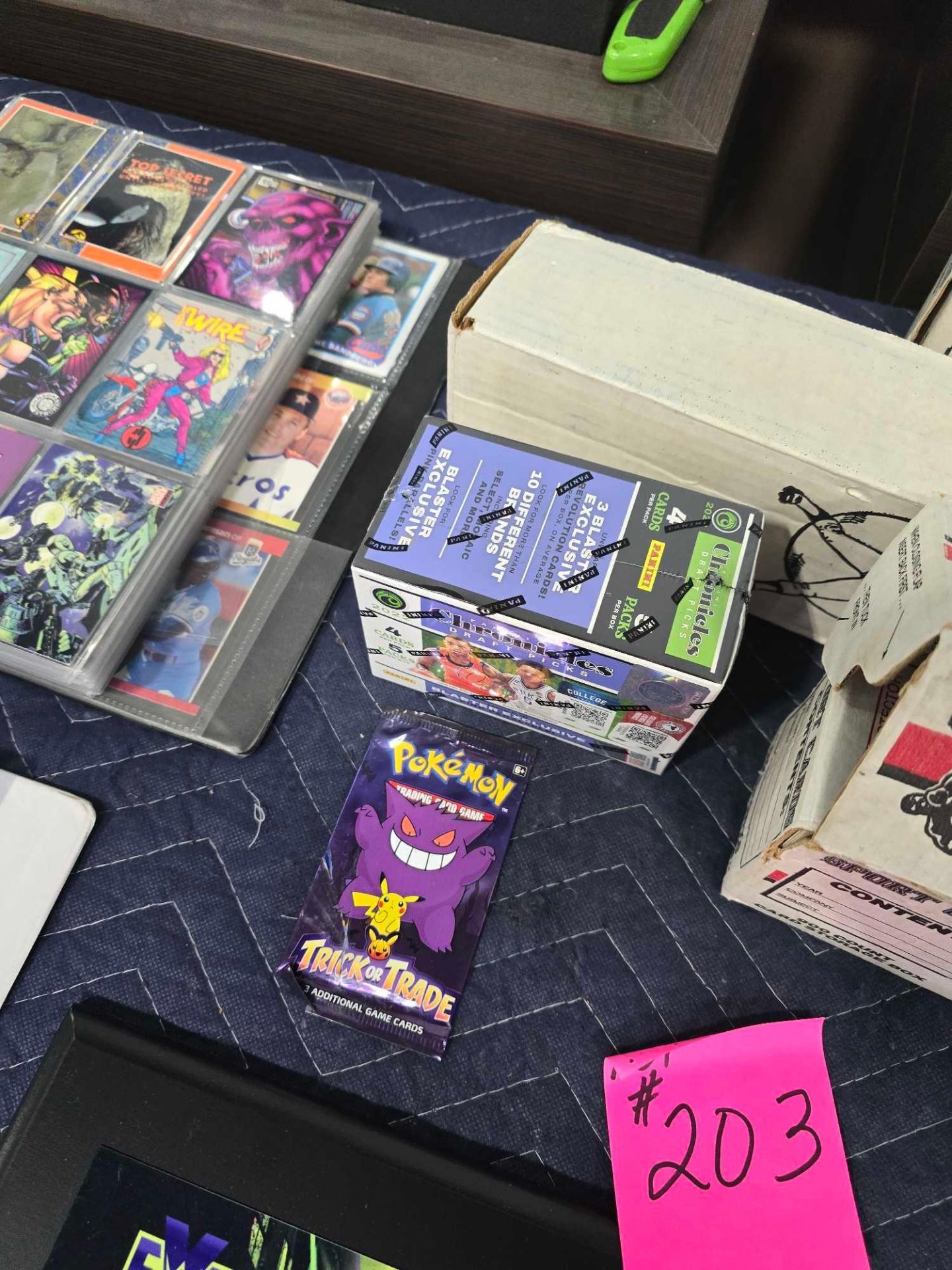 table lot of cards marvel cards desert Storm cards Kobe Bryant plaque football and baseball cards an - Image 8 of 13