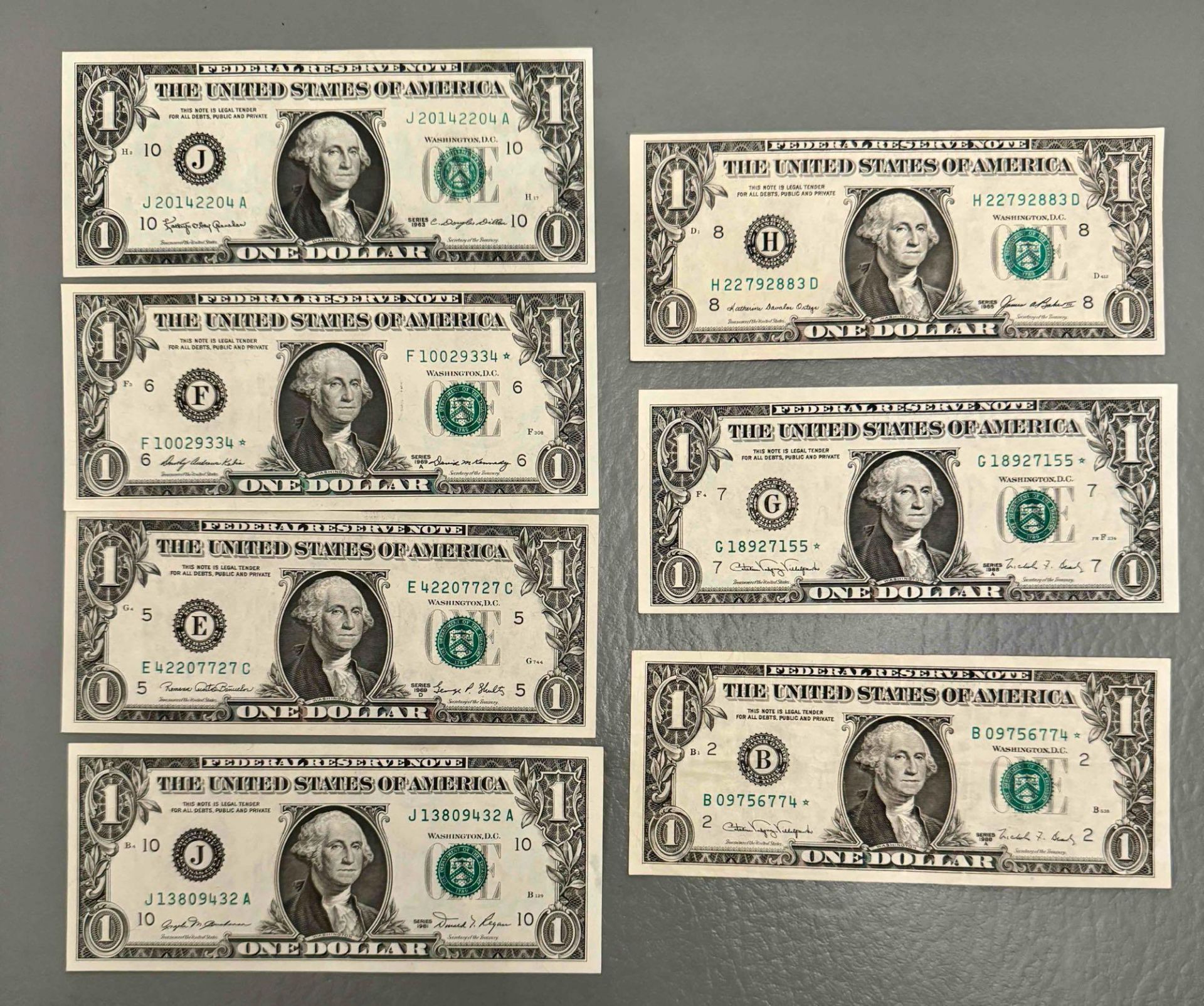 Currency uncirculated notes: 1999 $10 Star Note, 1976 First Day issue w/stamp $2 note, 1963 $1 Note, - Image 2 of 6