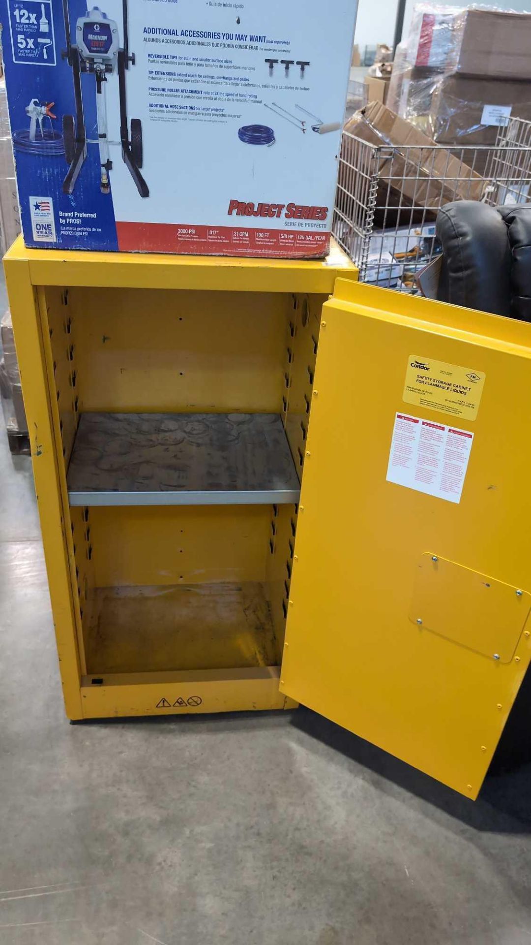 flammable cabinet in Magnum LPS 17 paint sprayer - Bild 2 aus 4