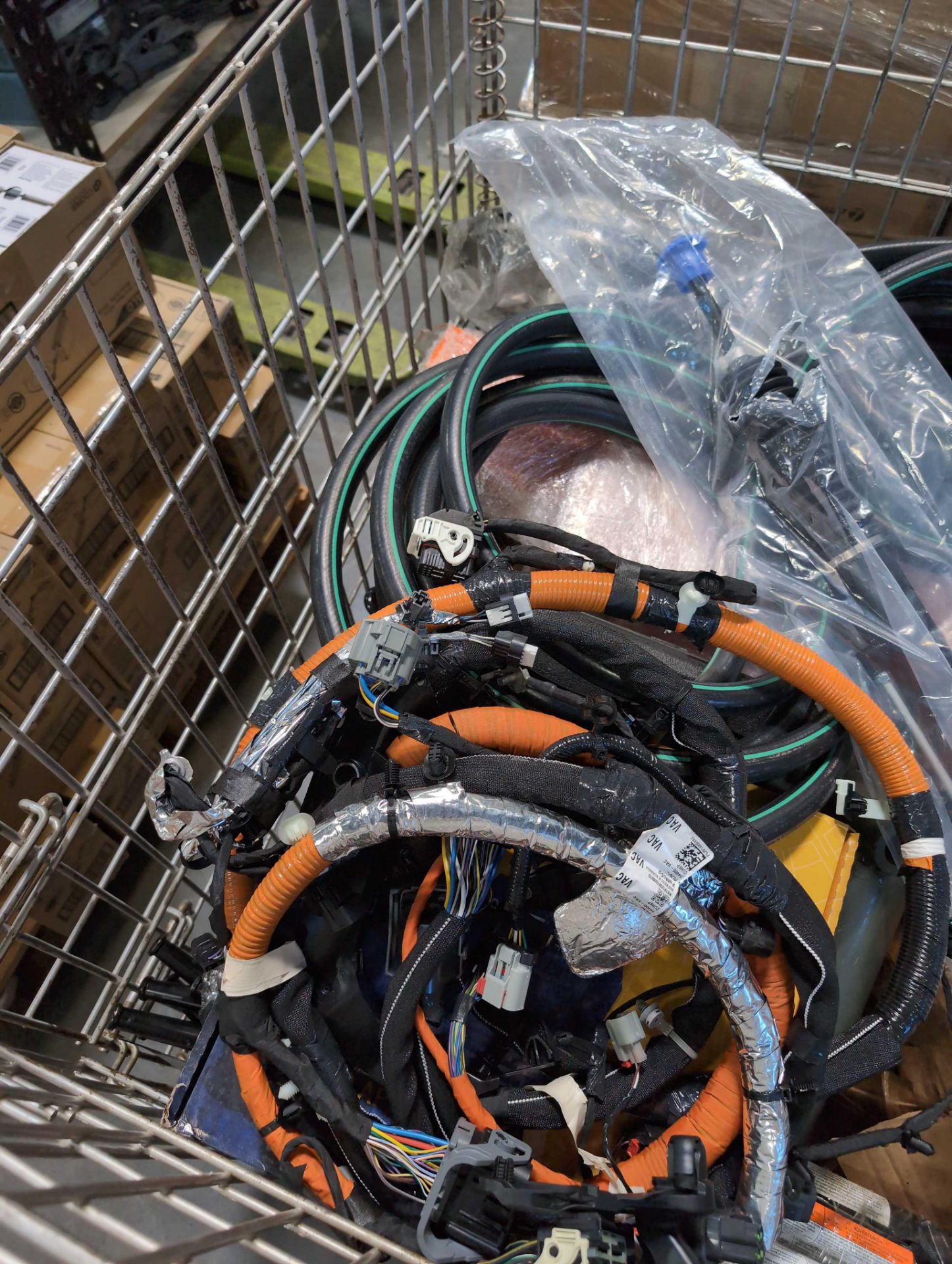 Industrial/Auto, Hose, wire harnesses, car parts and more - Image 12 of 24