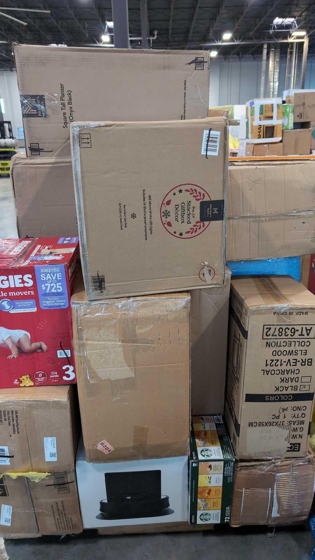 Huggues, Luggage Set, Planter, Cozy Chair, Dustin robo vac, Bestway pool, goal zero solar panel and - Image 3 of 5