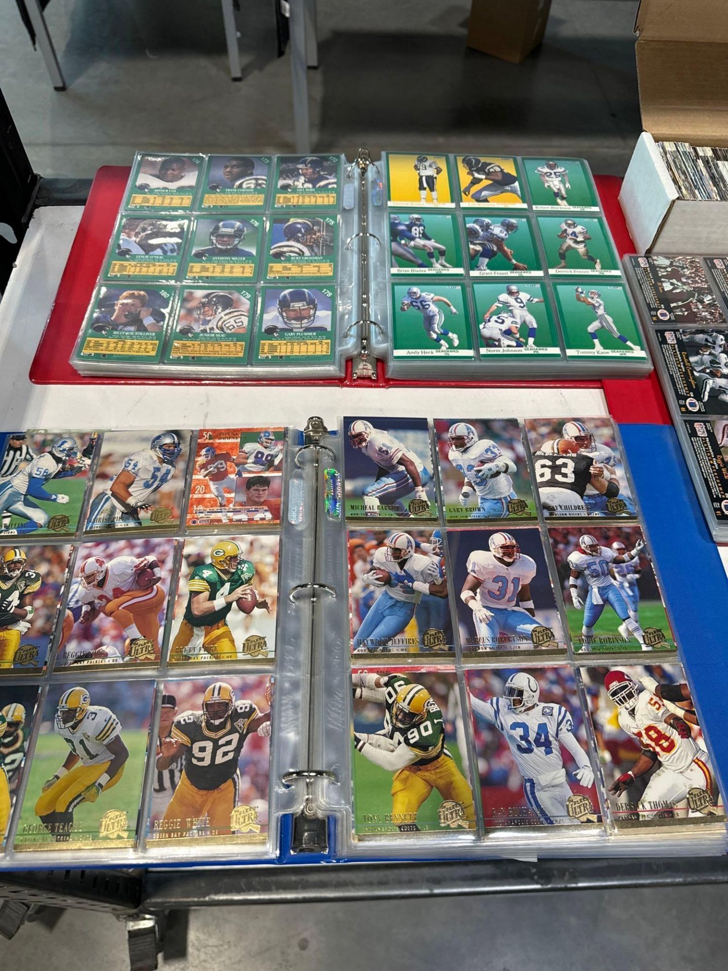large lot of football cards - Image 2 of 19
