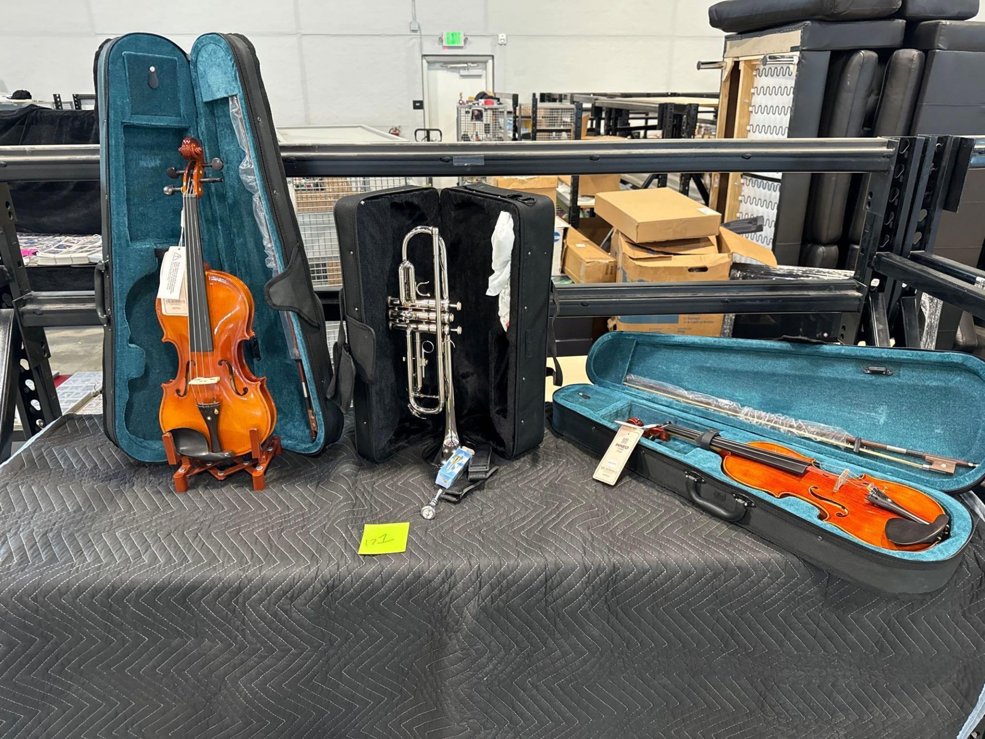 2 violions and 4/4 size trumpet