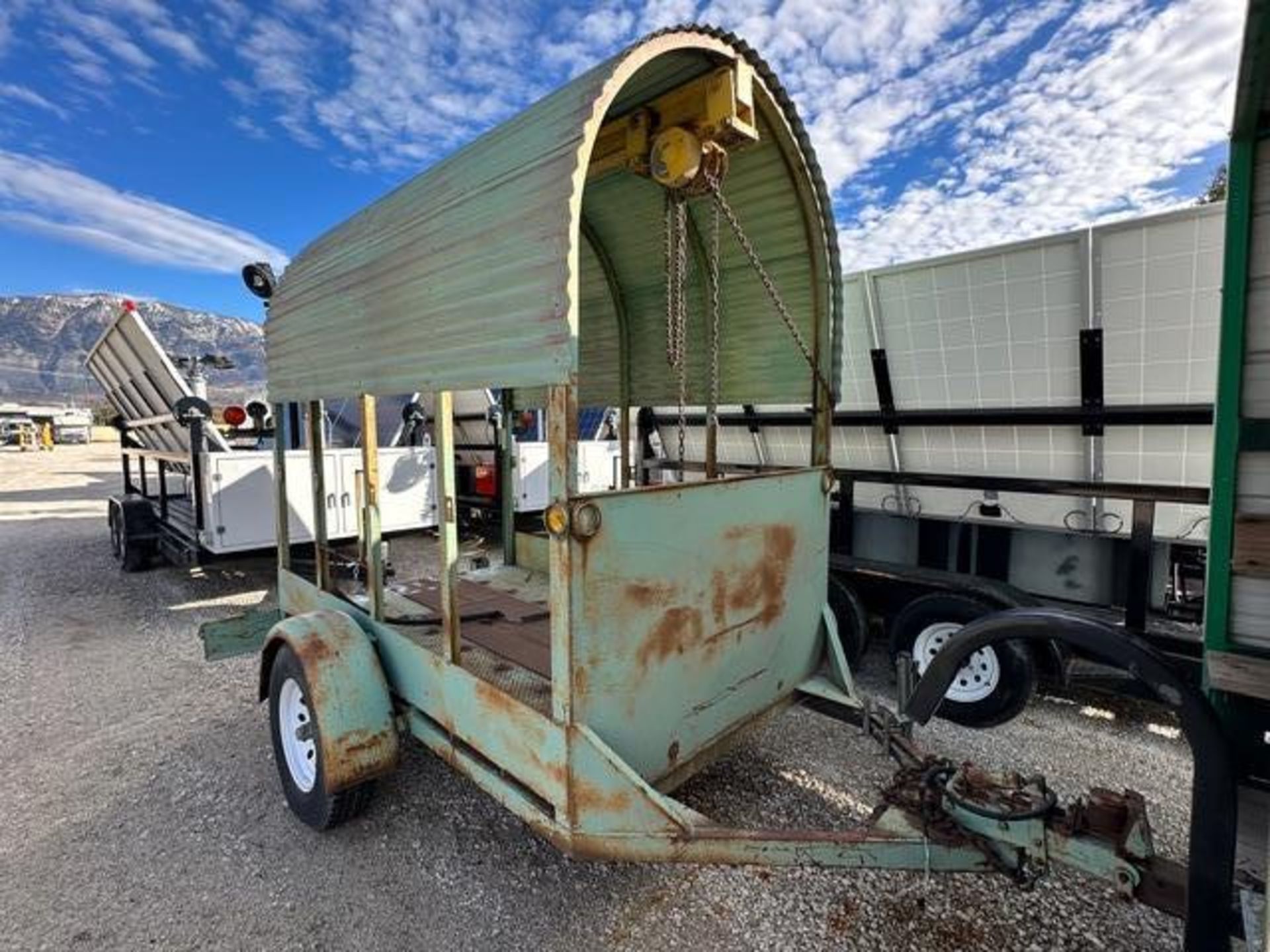 Crane Hoist Trailer 1/2 Ton (Bill of sale only no title) (located in Orem) Pickup Thursday 11-5 & Fr - Image 2 of 10
