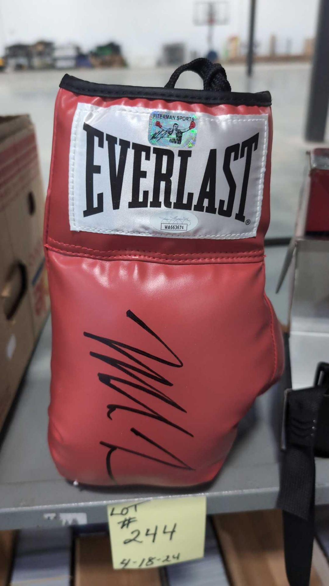 Mike Tyson signed Everlast glove authenticated by JSA - Image 2 of 3