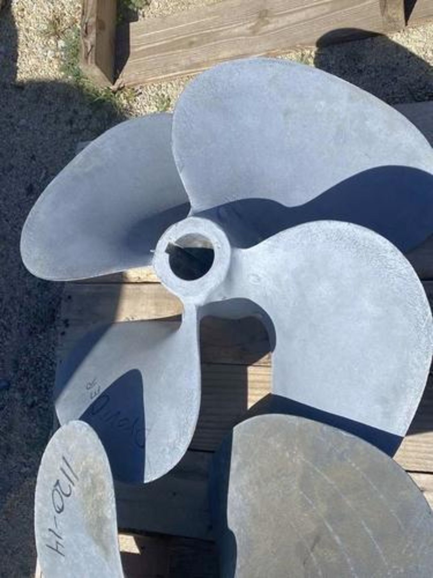 NEW Boat Propellers (2) Prop 28” Left Hand, Bronze (located in Orem) Pickup Thursday 11-5 & Friday 9 - Image 3 of 5