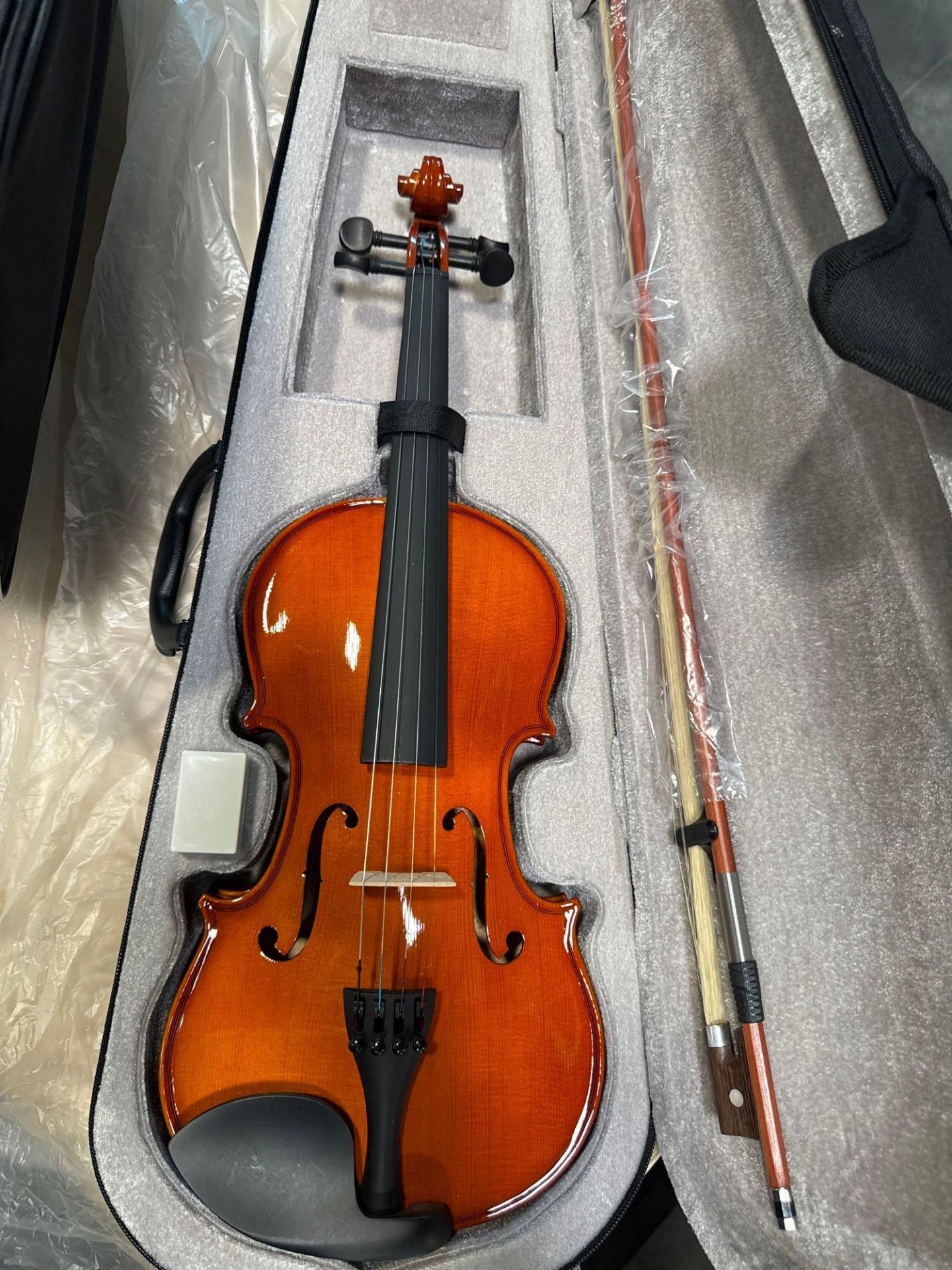 4 Violins with Cases - Image 4 of 5