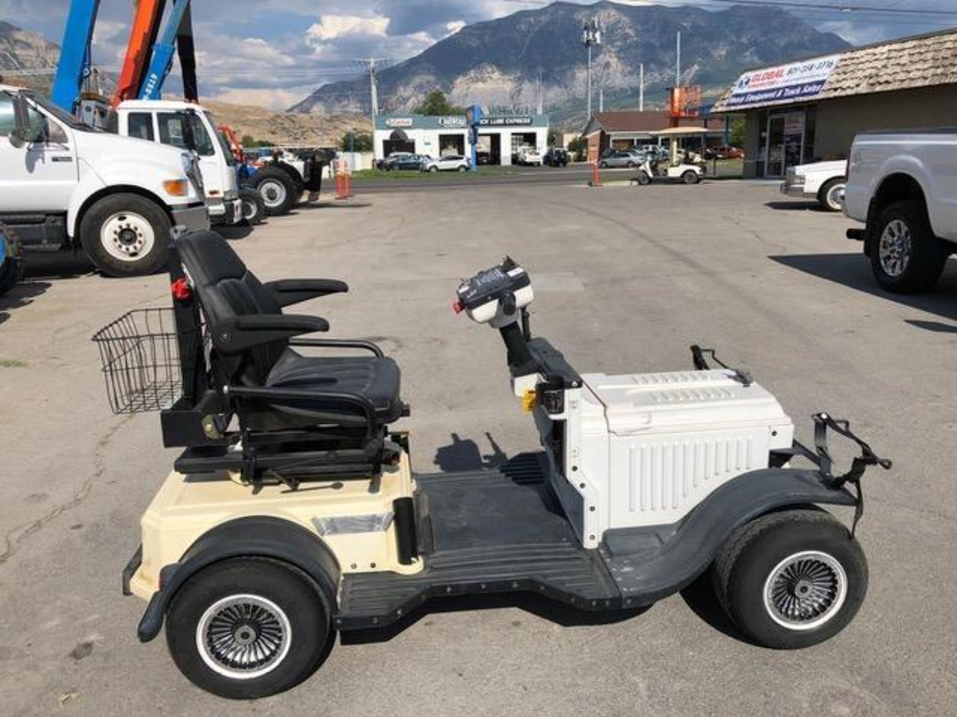 Model Tee Golf Cart, POwer Chair Model Tee Electric Wide Track ADA 36V, Right or Left Hand Speed & B - Image 3 of 8