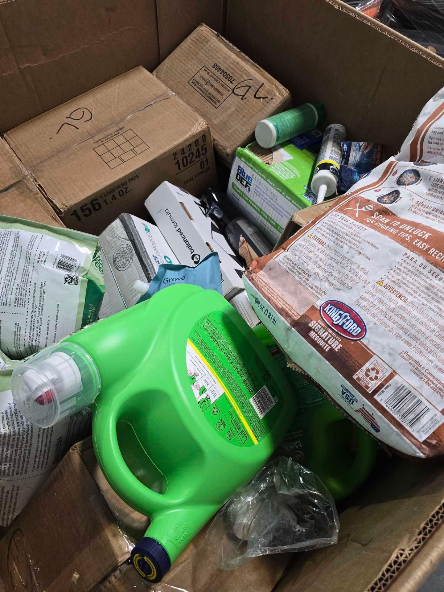 Liquids, cleaning supplies, revive detergent, kingsford, vermiculita and more - Image 2 of 11