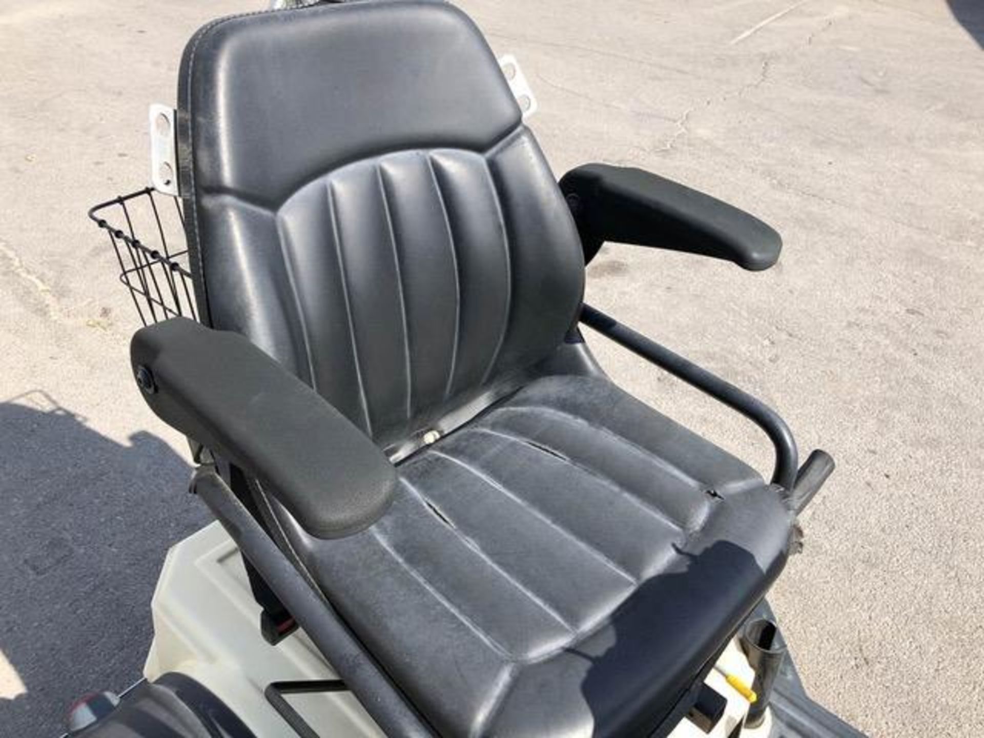 Model Tee Golf Cart, POwer Chair Model Tee Electric Wide Track ADA 36V, Right or Left Hand Speed & B - Image 8 of 8