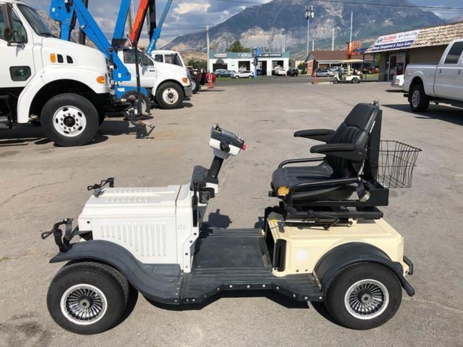 Model Tee Golf Cart, POwer Chair Model Tee Electric Wide Track ADA 36V, Right or Left Hand Speed & B - Image 2 of 8