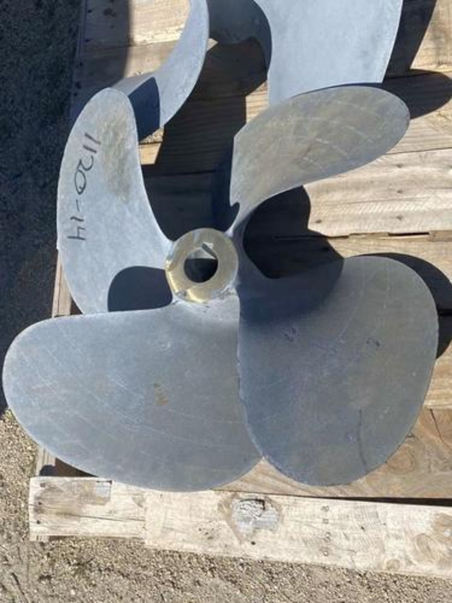 NEW Boat Propellers (2) Prop 28” Left Hand, Bronze (located in Orem) Pickup Thursday 11-5 & Friday 9 - Image 2 of 5