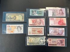 10 Foreign Currency Notes