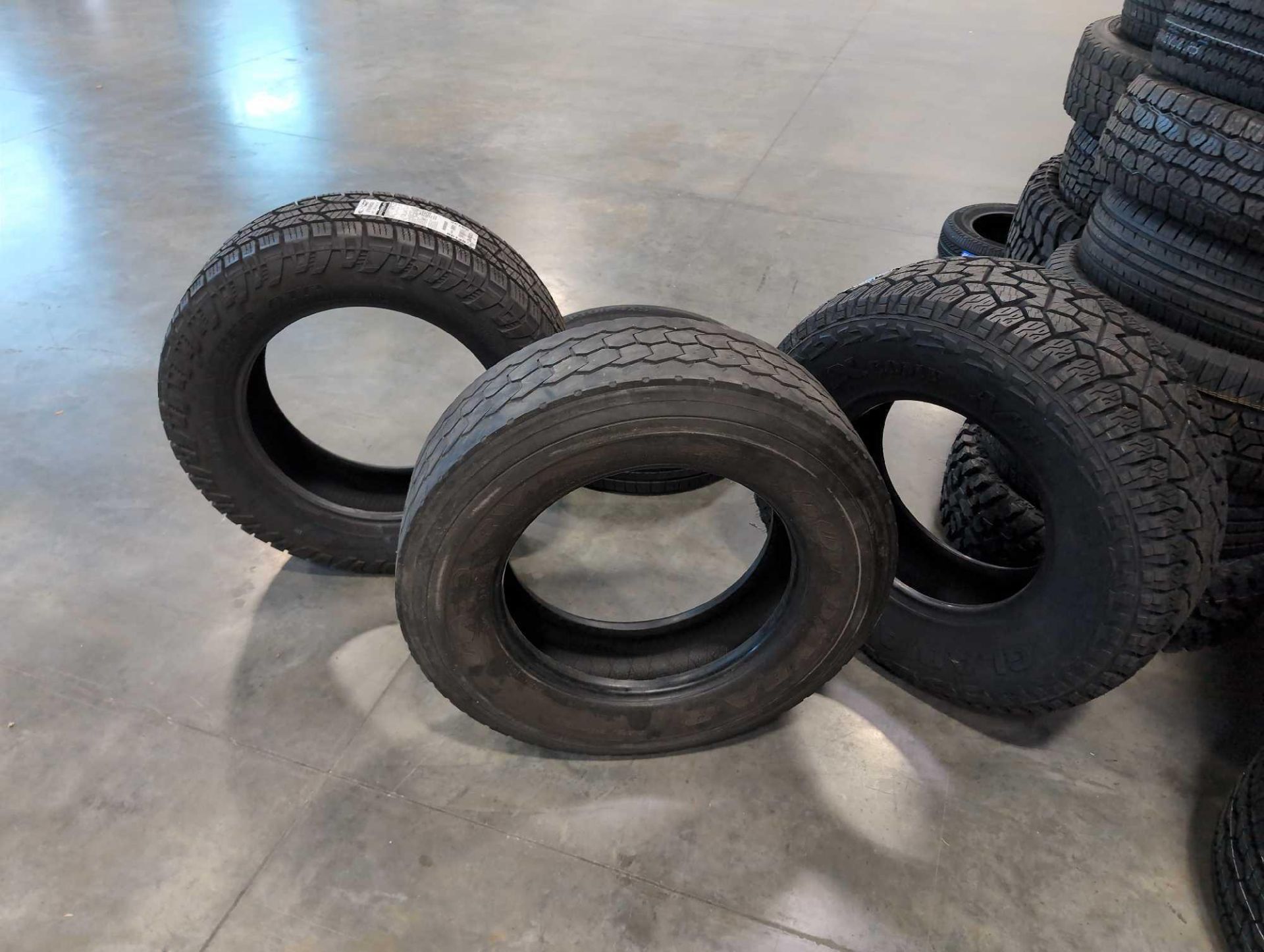 Approx 300 Tires - Image 21 of 48